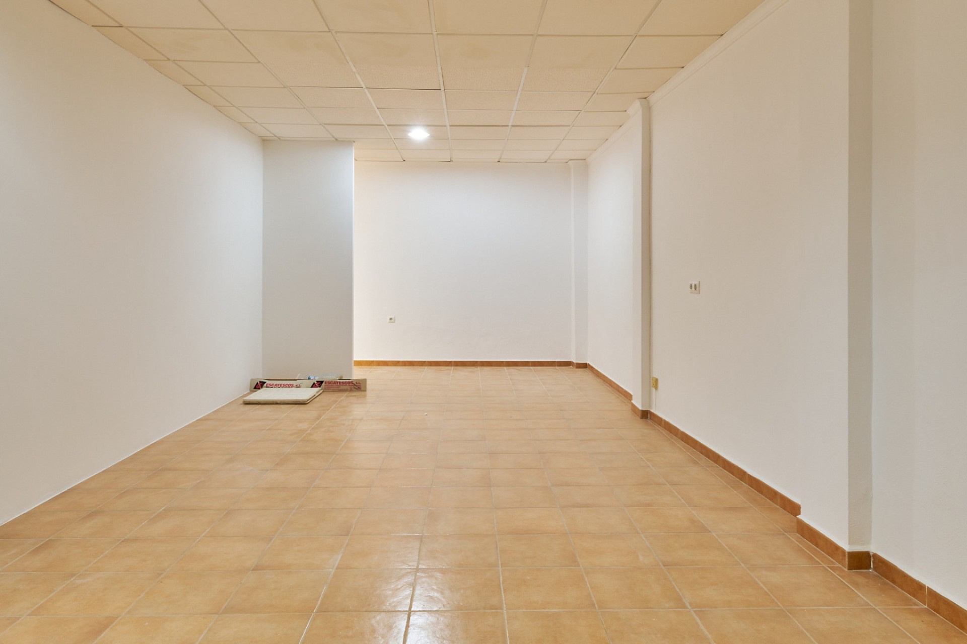 Alquiler a largo plazo - Comercial - Vera