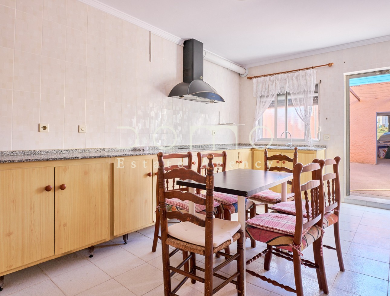 Cocina de una propiedad en venta en Turre, Almería.