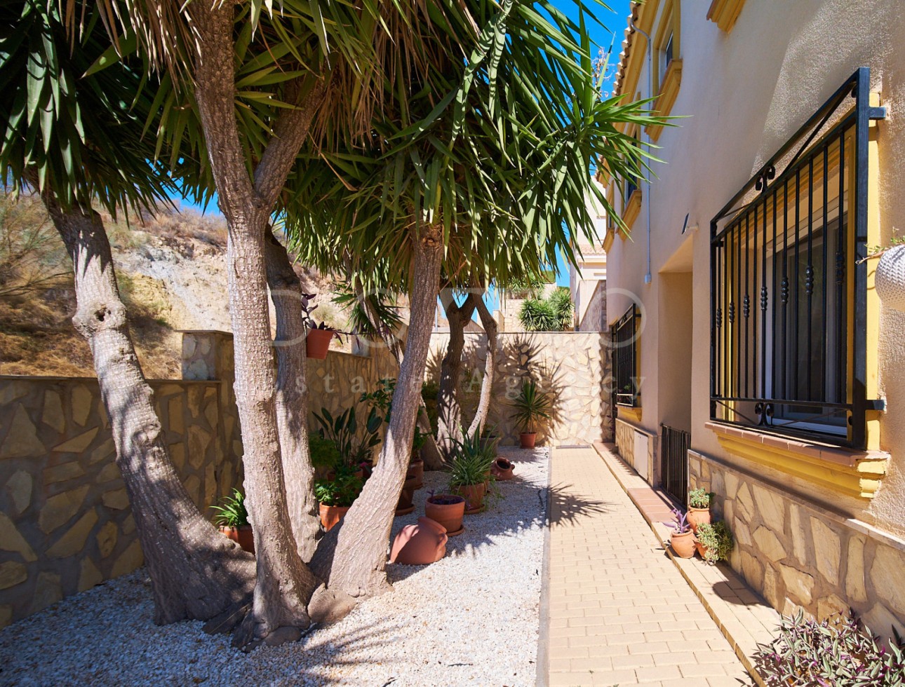 Herverkoop - duplex - Turre