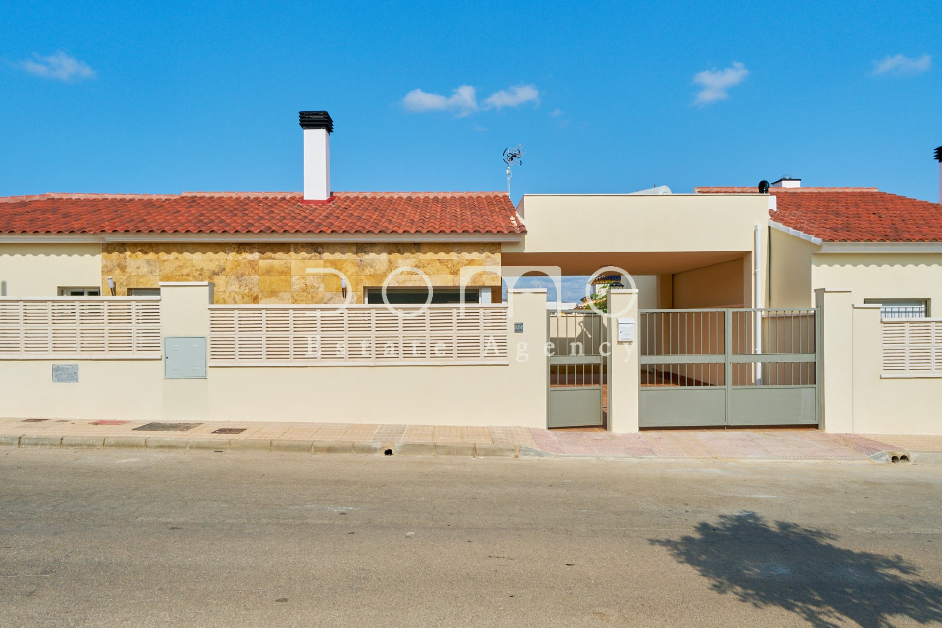 Lange Termijn Verhuur - Villa / Halfvrijstaand - Turre