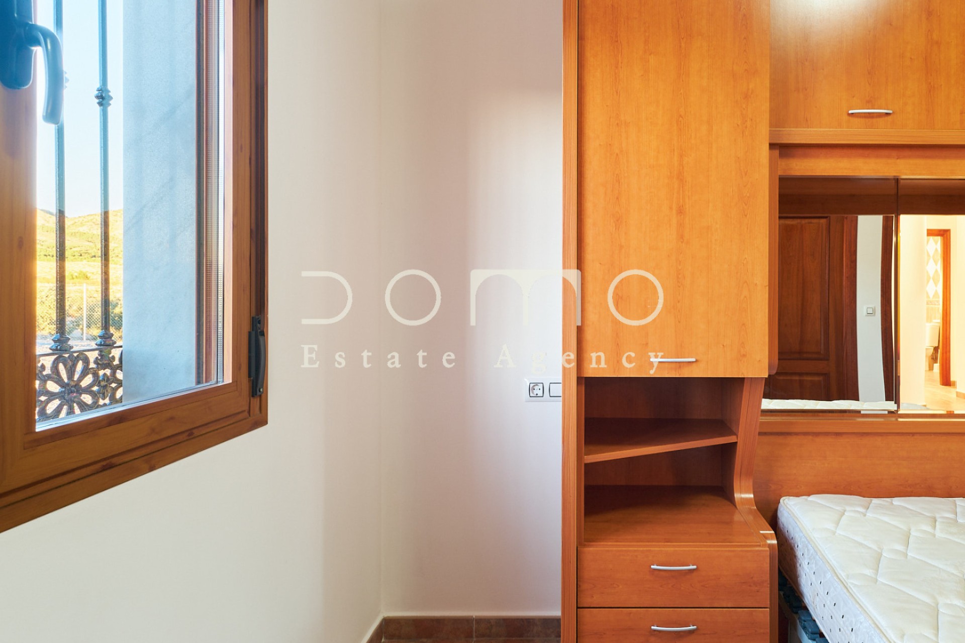 Lange Termijn Verhuur - Villa - Tijola