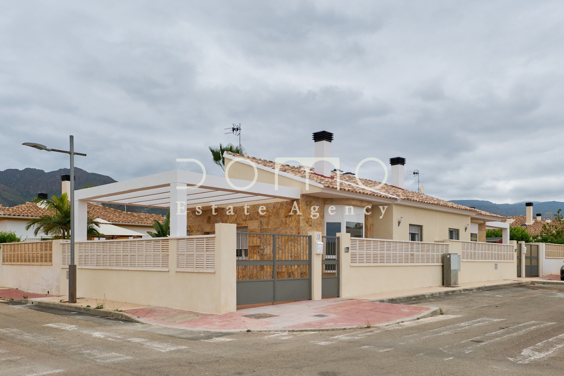 Lange Termijn Verhuur - Villa - Turre