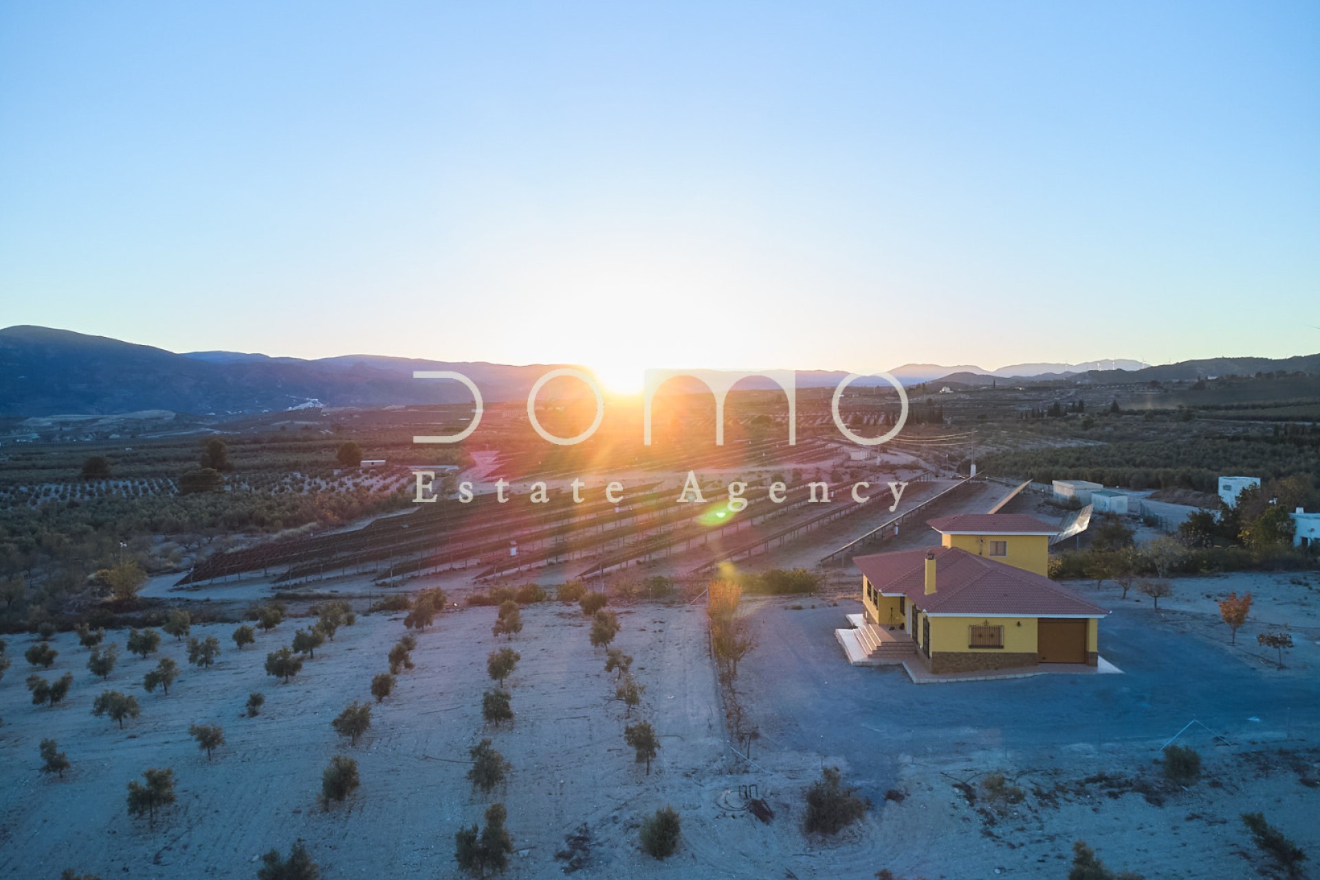 Langfristige Vermietung - Villa / Doppelhaushälfte - Tijola