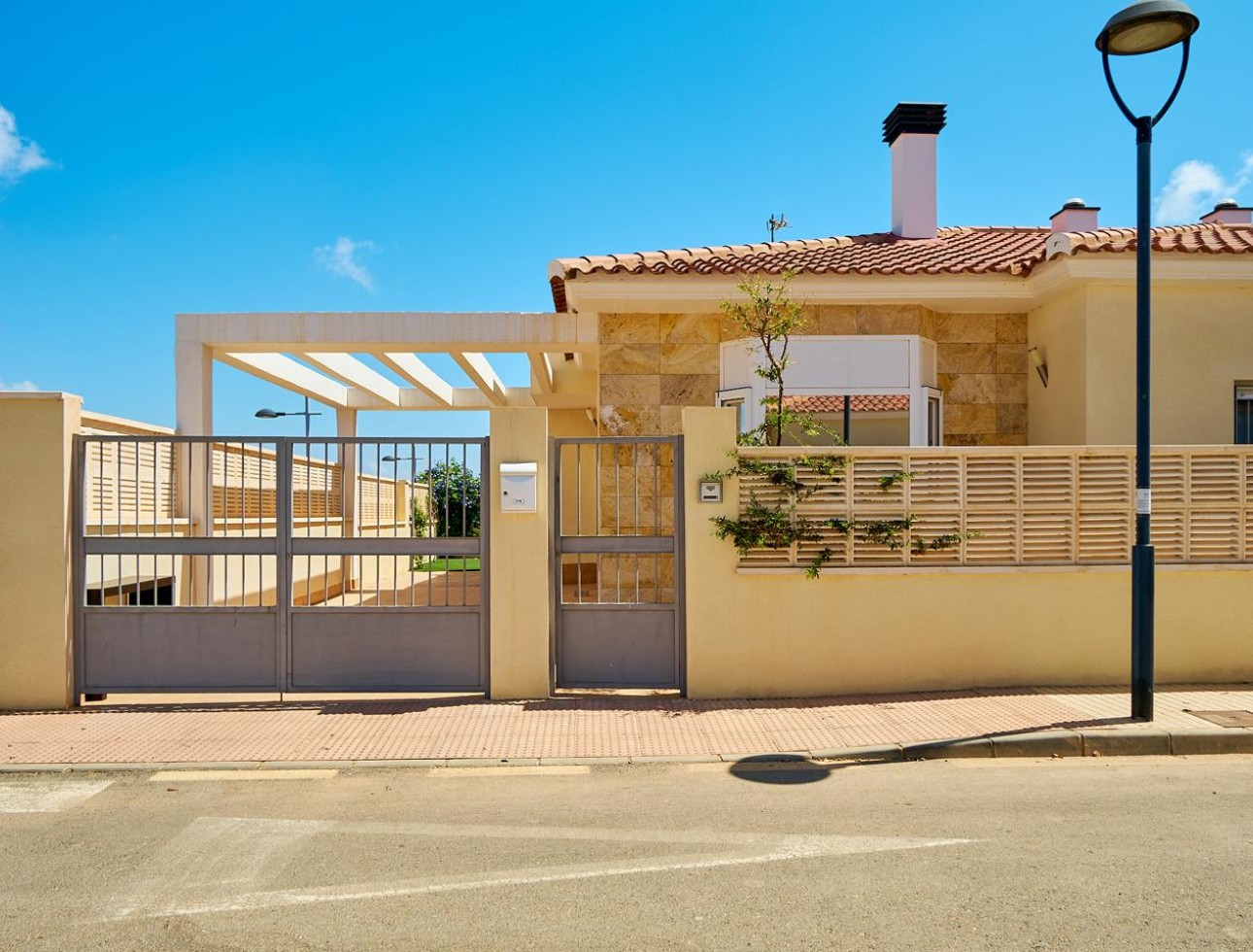 Langfristige Vermietung - Villa / Doppelhaushälfte - Turre