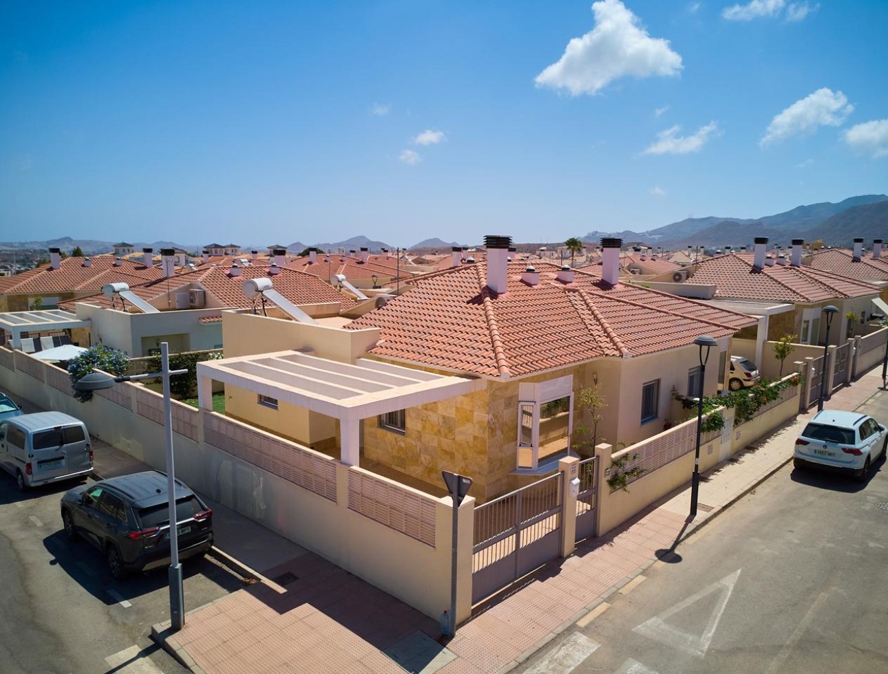 Langfristige Vermietung - Villa / Doppelhaushälfte - Turre