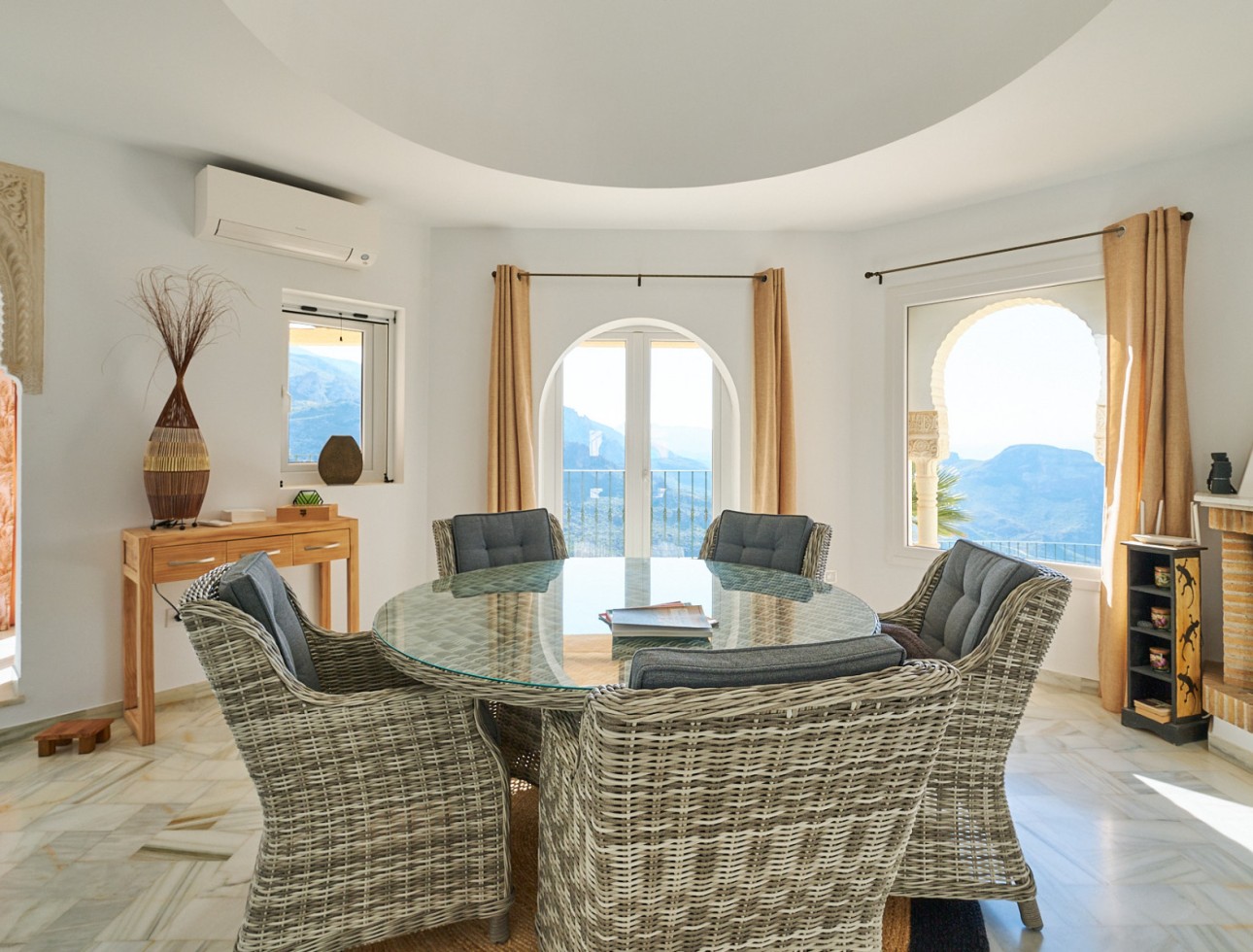  Living-dining room with mountain views in a villa for sale in Sierra Cabrera, Turre, Almería