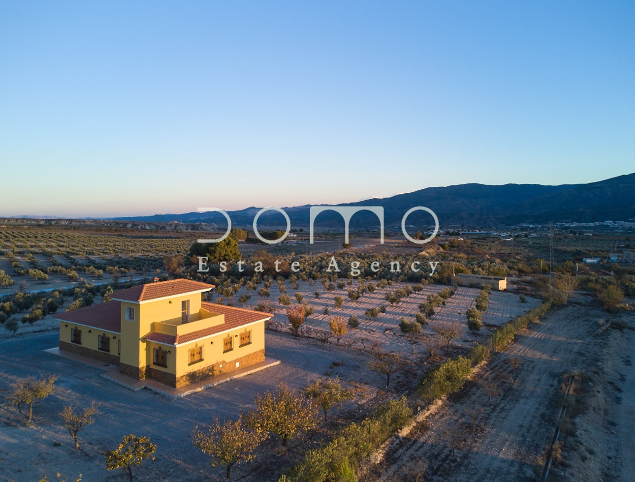 Location à long terme - Villa / Jumelée - Tijola