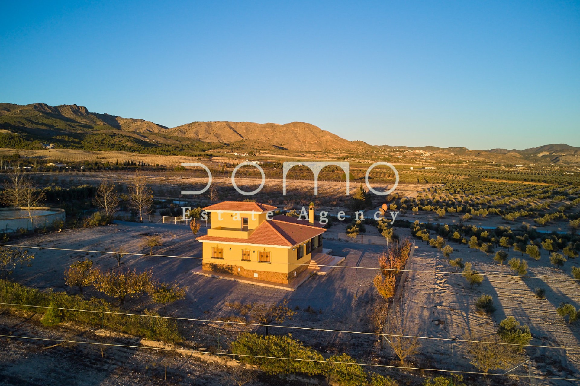 Location à long terme - Villa / Jumelée - Tijola