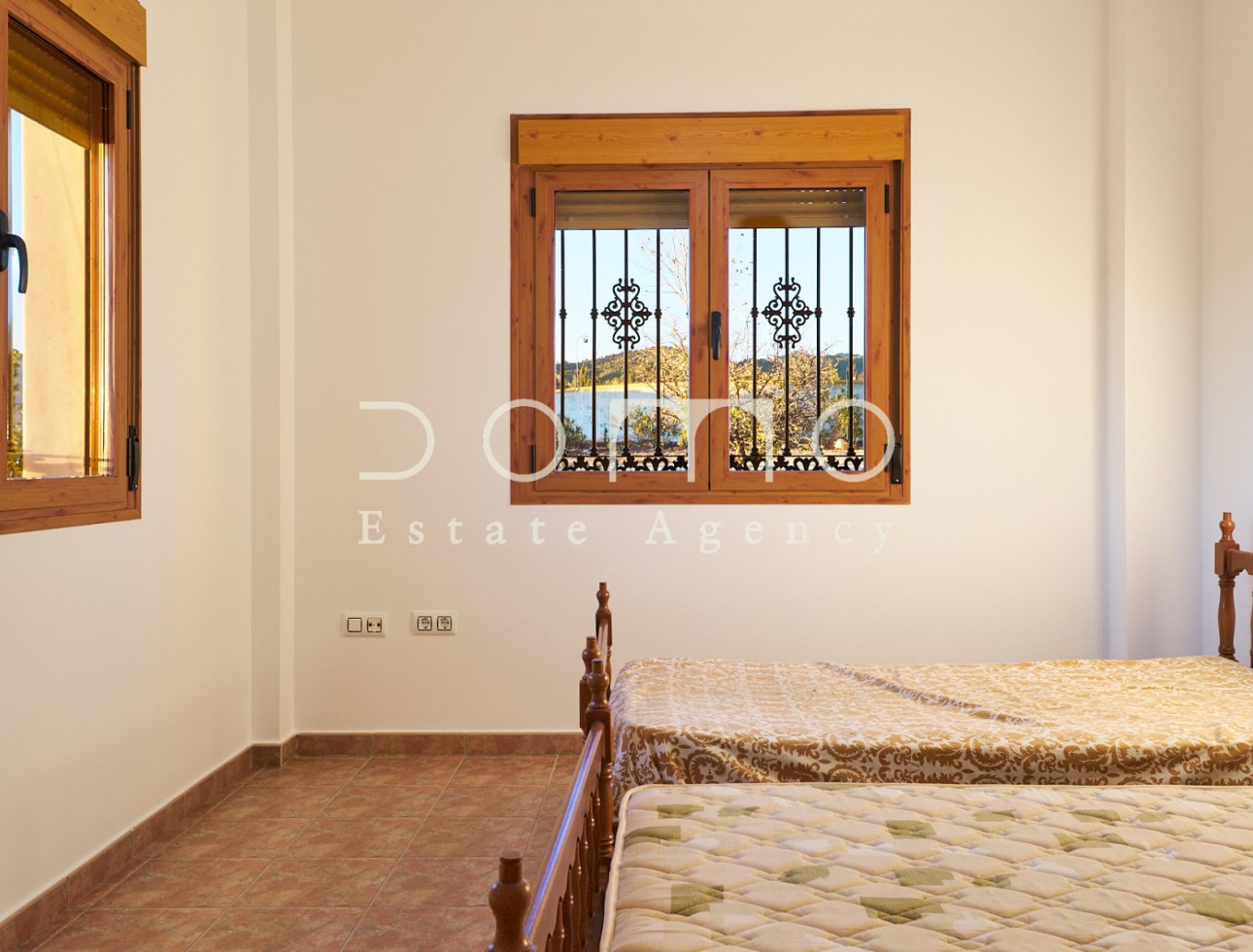 Location à long terme - Villa / Jumelée - Tijola