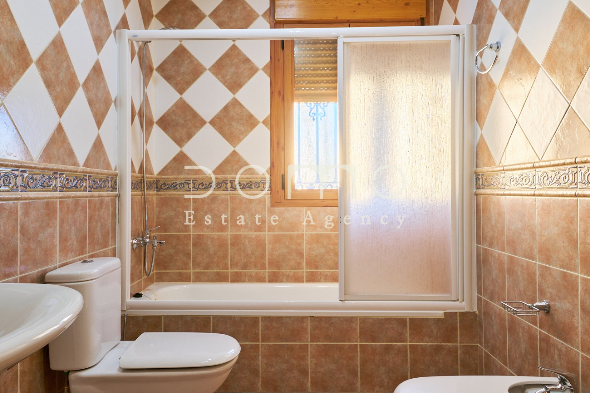 Location à long terme - Villa / Jumelée - Tijola