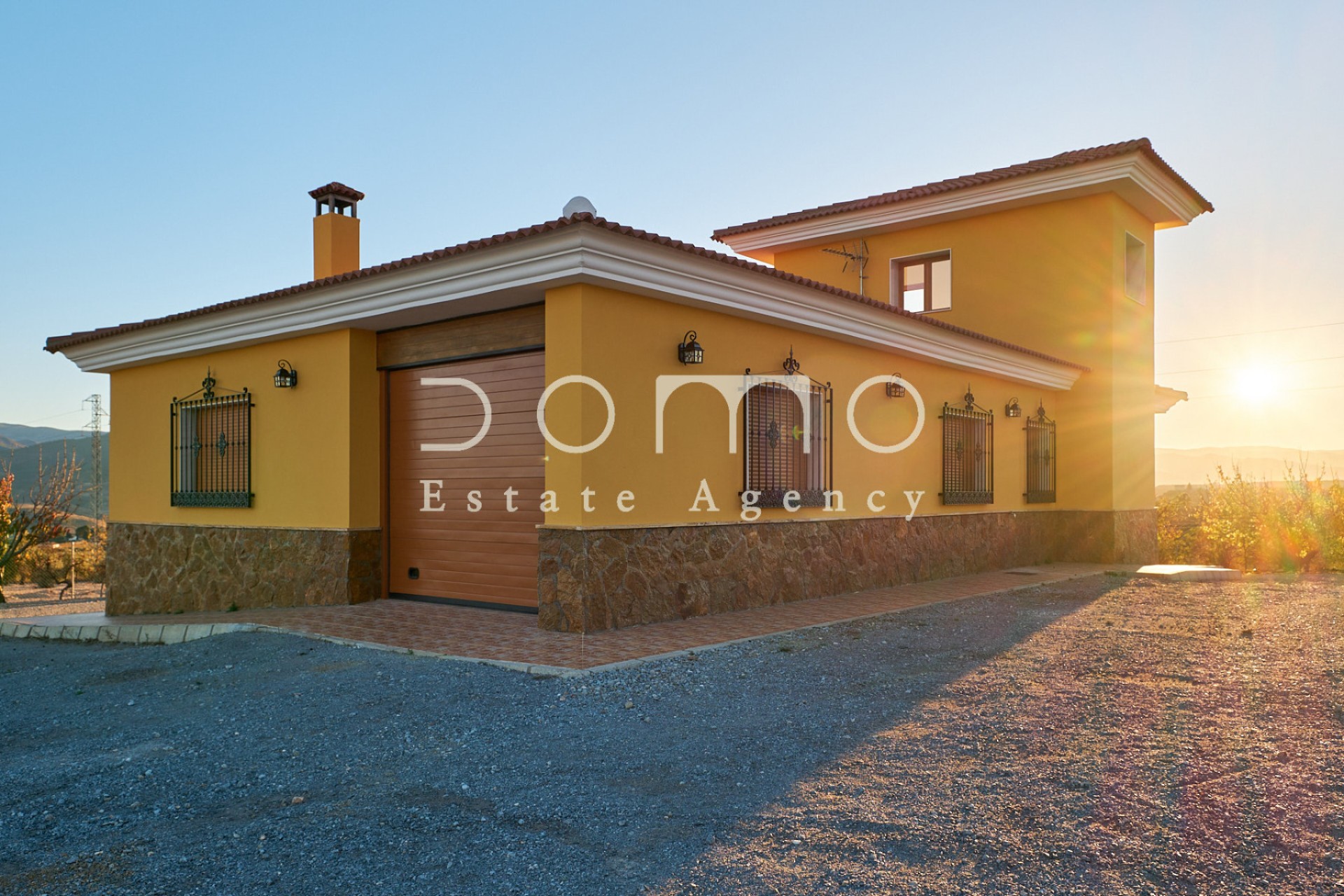 Location à long terme - Villa / Jumelée - Tijola