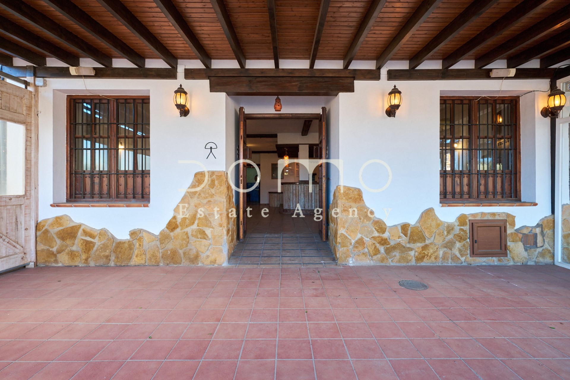 Long Term Rental - Commercial - Turre