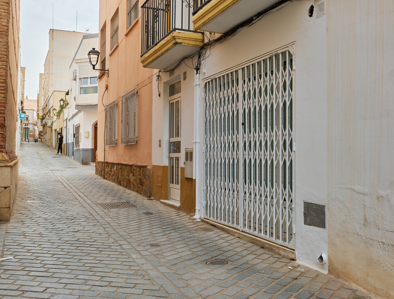 Long Term Rental - Commercial - Vera