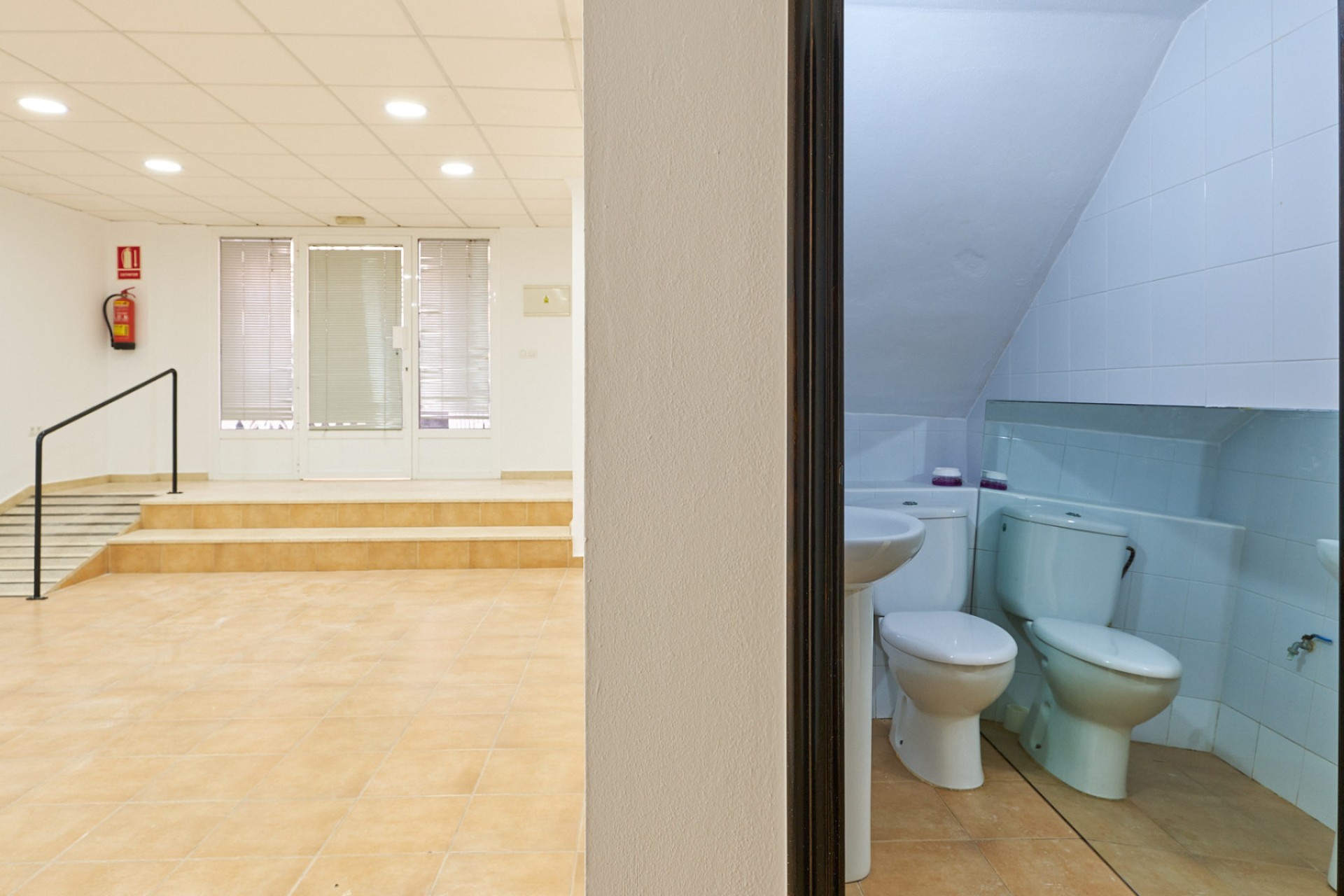 Long Term Rental - Commercial - Vera