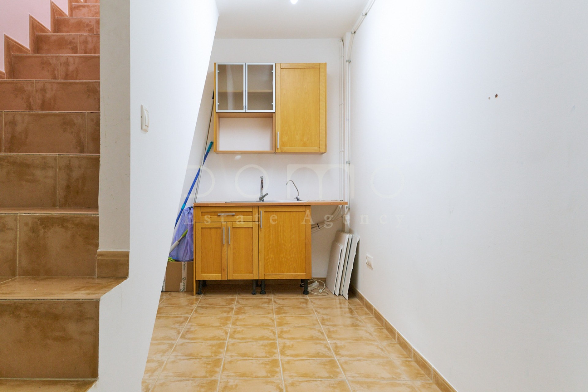 Long Term Rental - Commercial - Vera