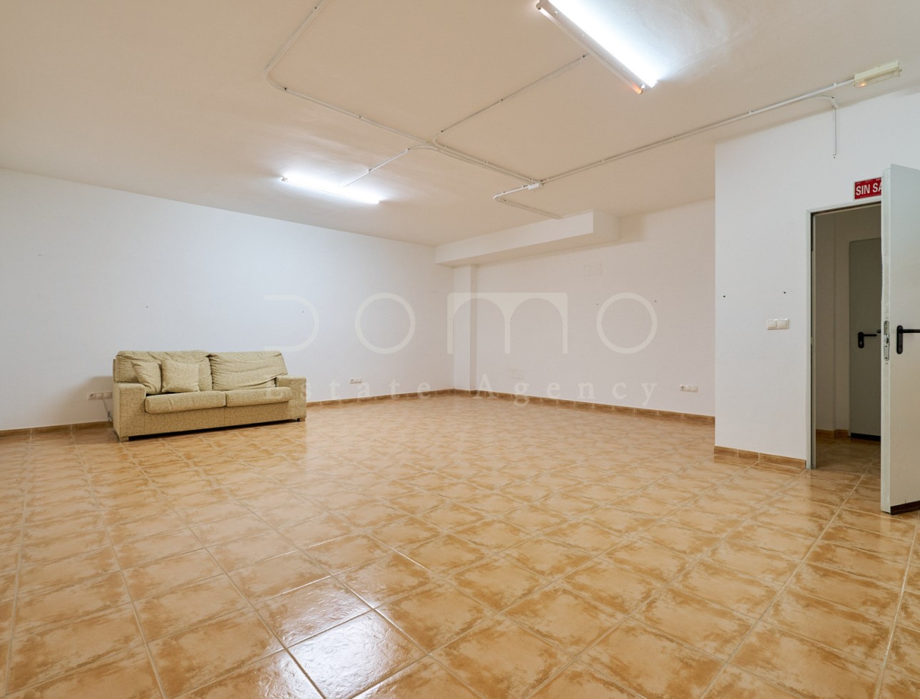 Long Term Rental - Commercial - Vera