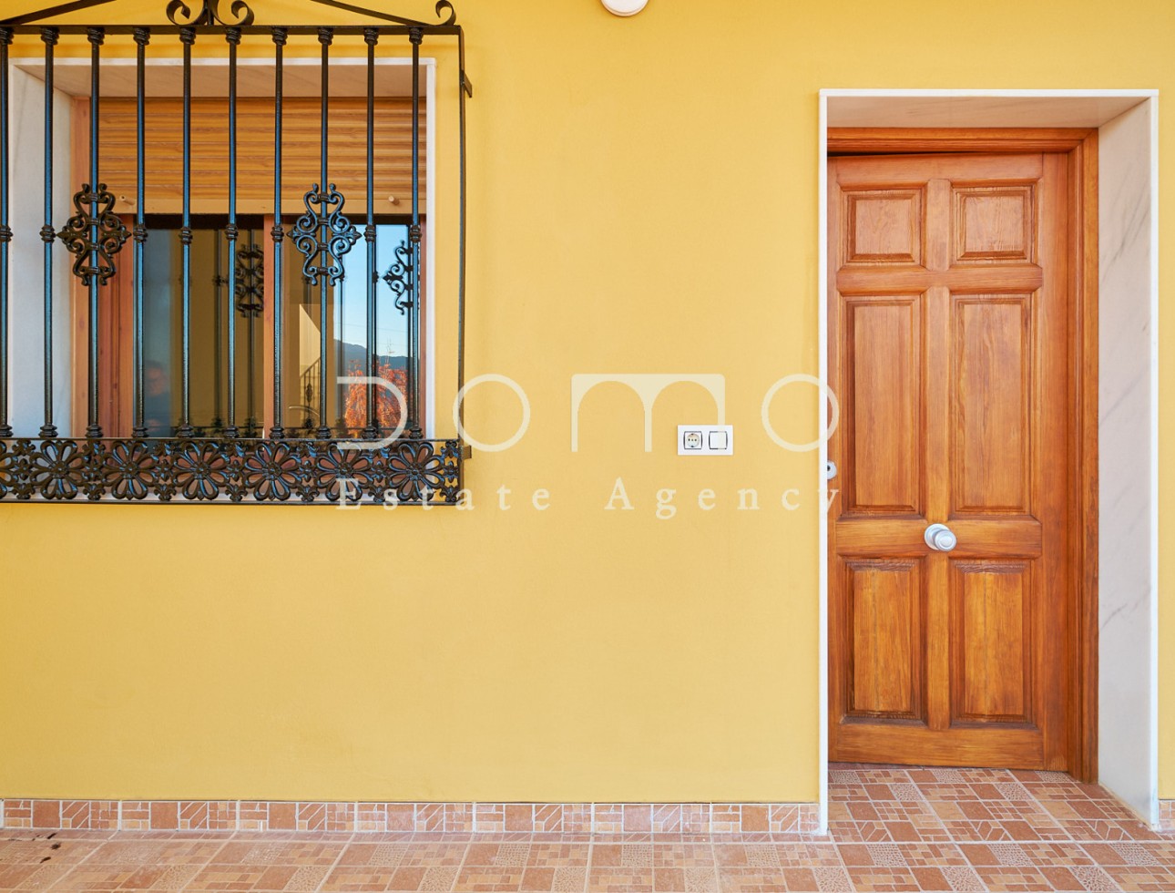 Long Term Rental - Villa / Semi-detached Villa - Tijola