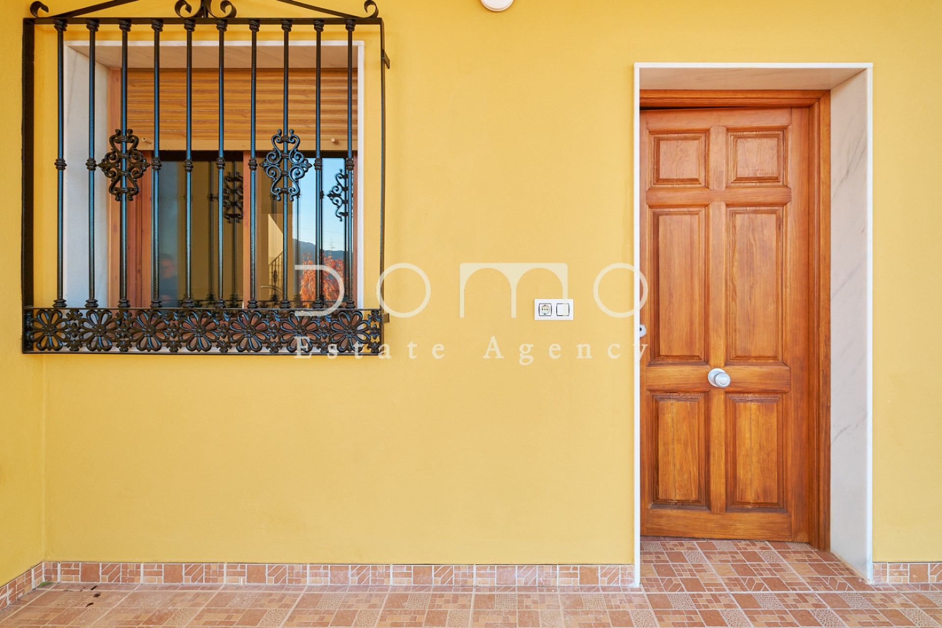 Long Term Rental - Villa / Semi-detached Villa - Tijola