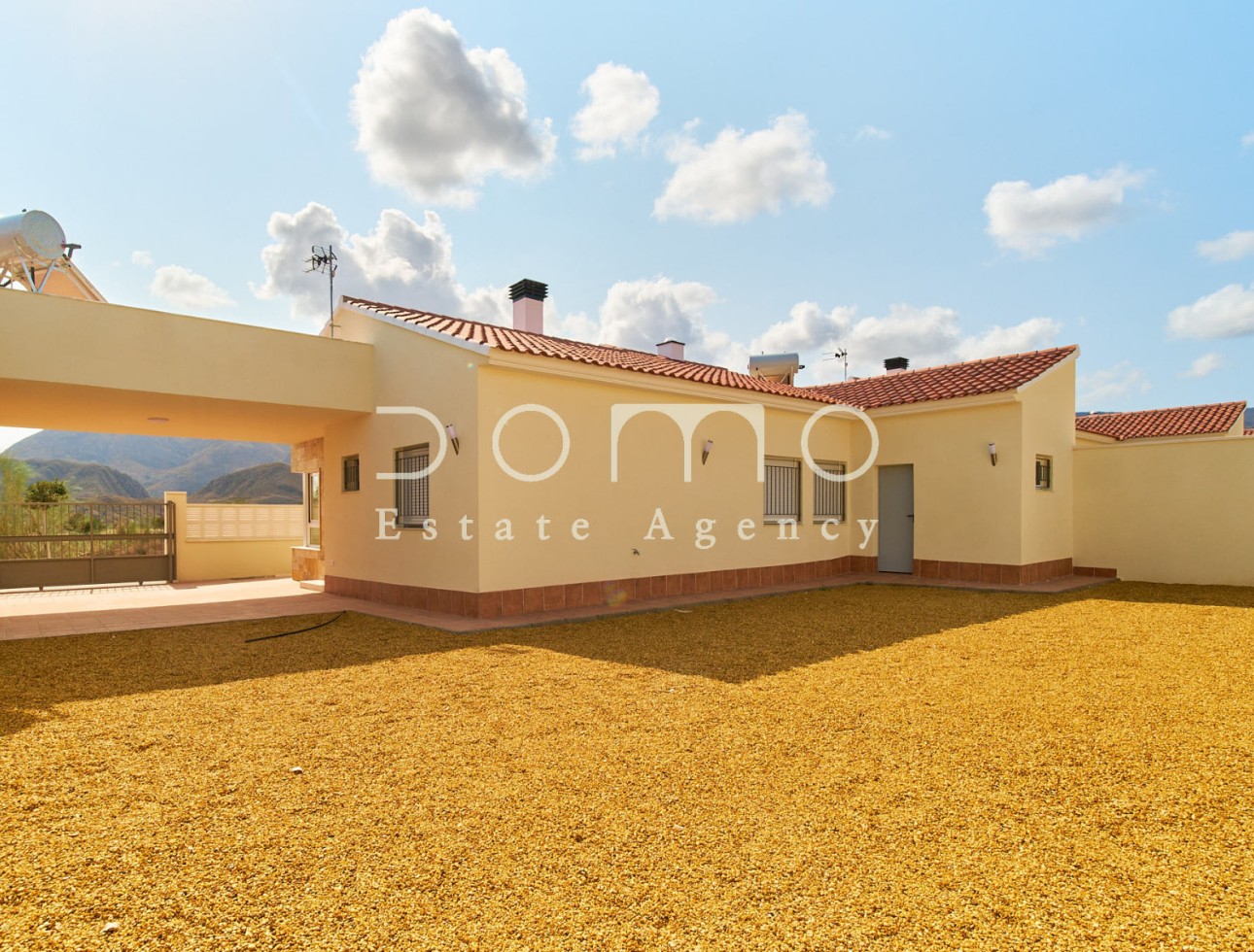 Long Term Rental - Villa / Semi-detached Villa - Turre