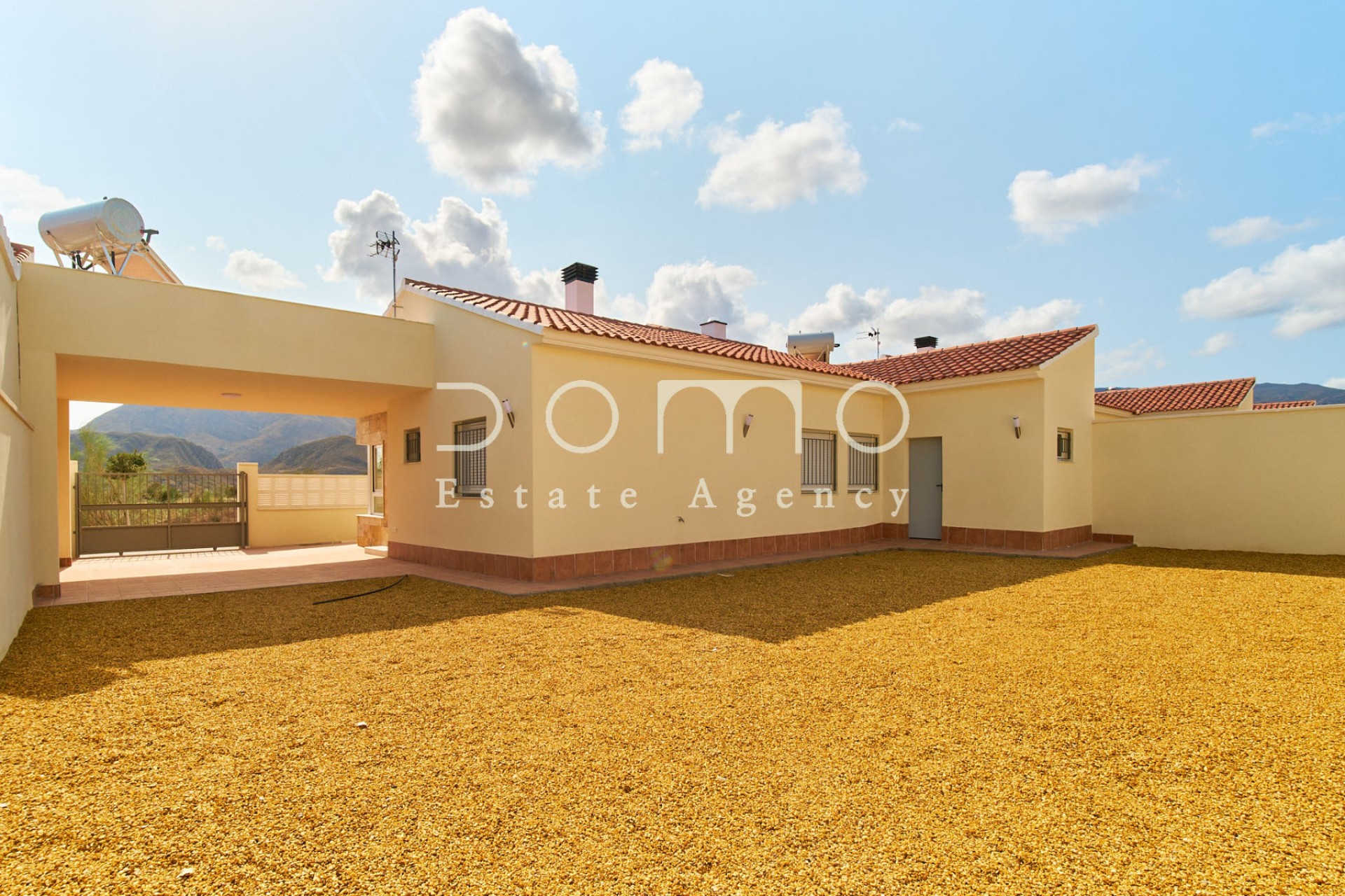 Long Term Rental - Villa / Semi-detached Villa - Turre