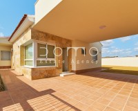 Long Term Rental - Villa / Semi-detached Villa - Turre