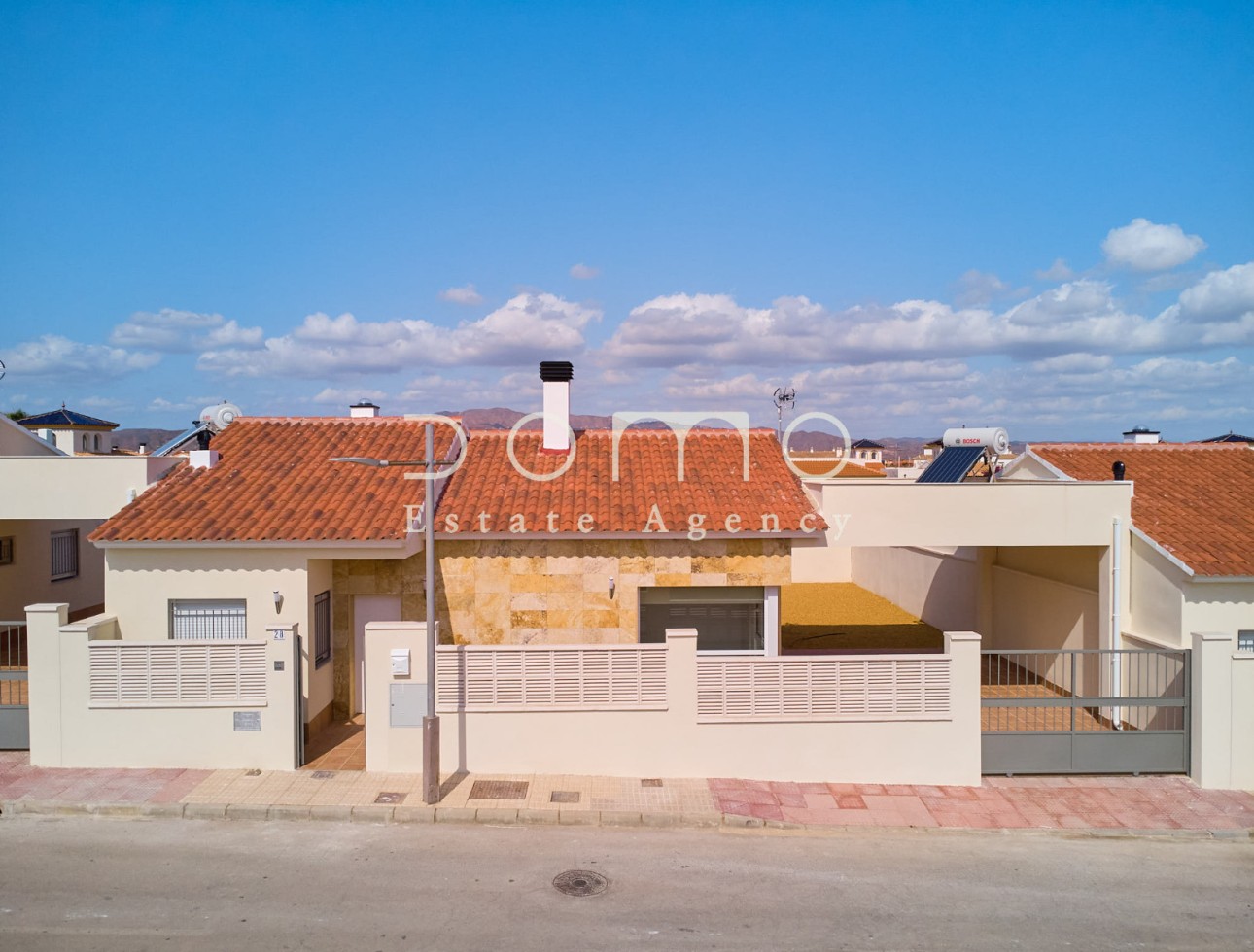 Long Term Rental - Villa / Semi-detached Villa - Turre