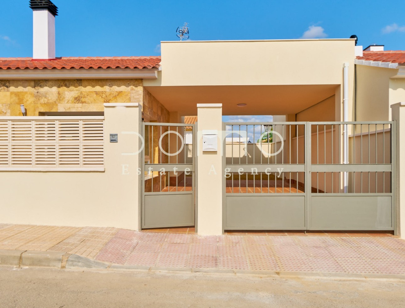 Long Term Rental - Villa / Semi-detached Villa - Turre