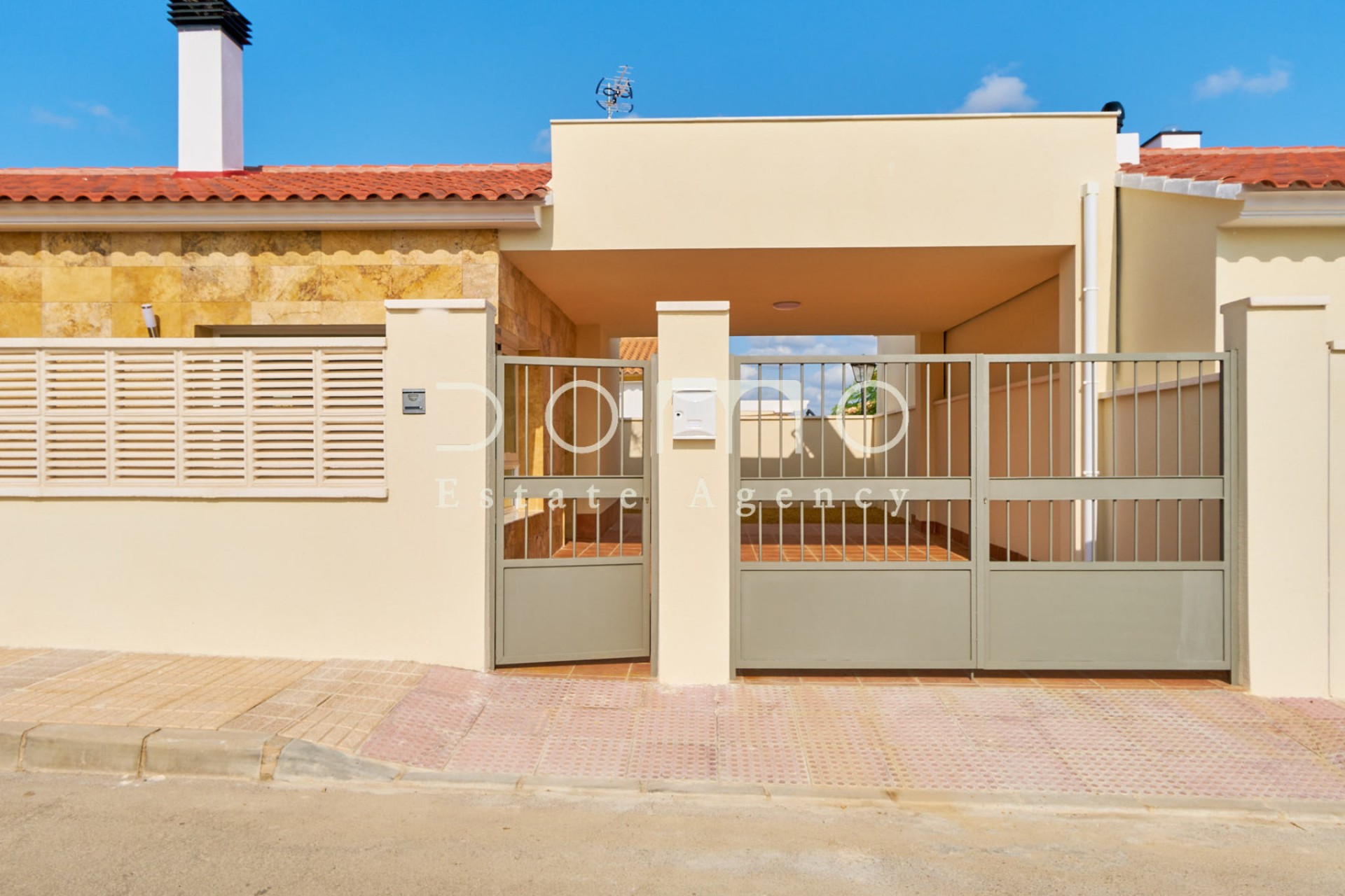 Long Term Rental - Villa / Semi-detached Villa - Turre