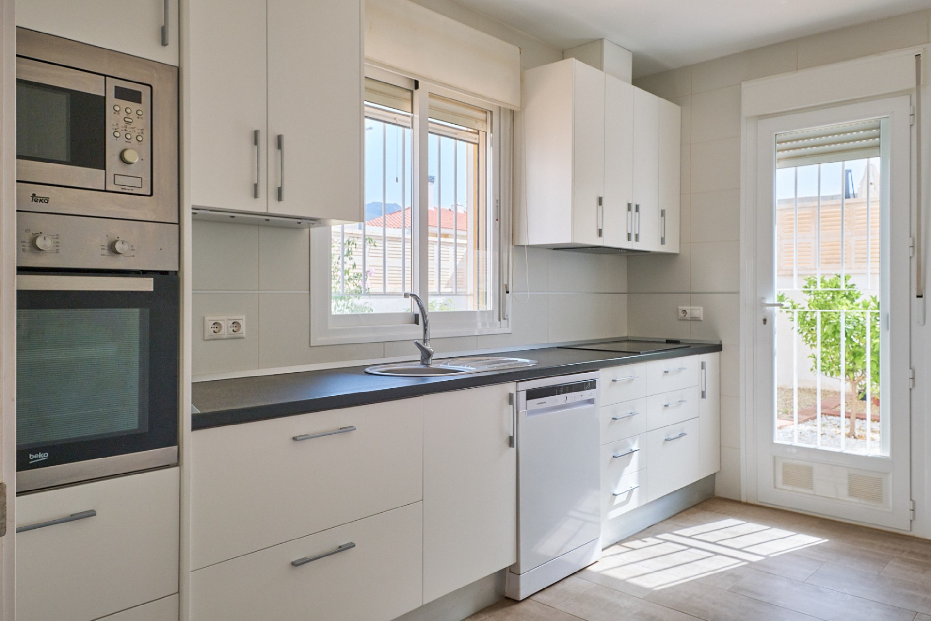 Long Term Rental - Villa / Semi-detached Villa - Turre