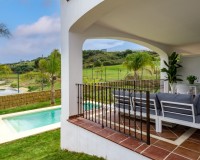 Neue Gebäude - Einfamilienhaus - Estepona