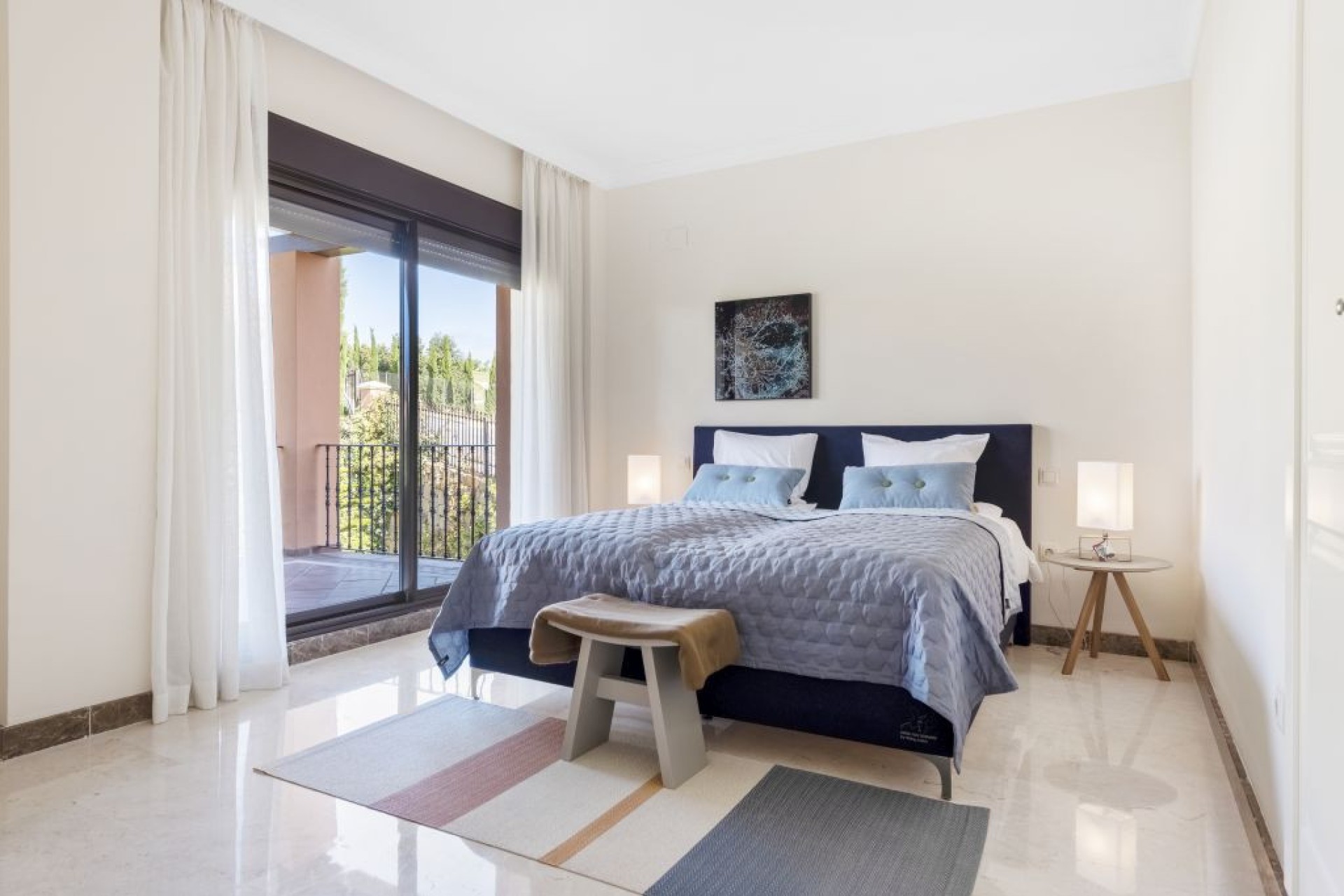 Neue Gebäude - Einfamilienhaus - Estepona