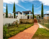 Neue Gebäude - Einfamilienhaus - Estepona