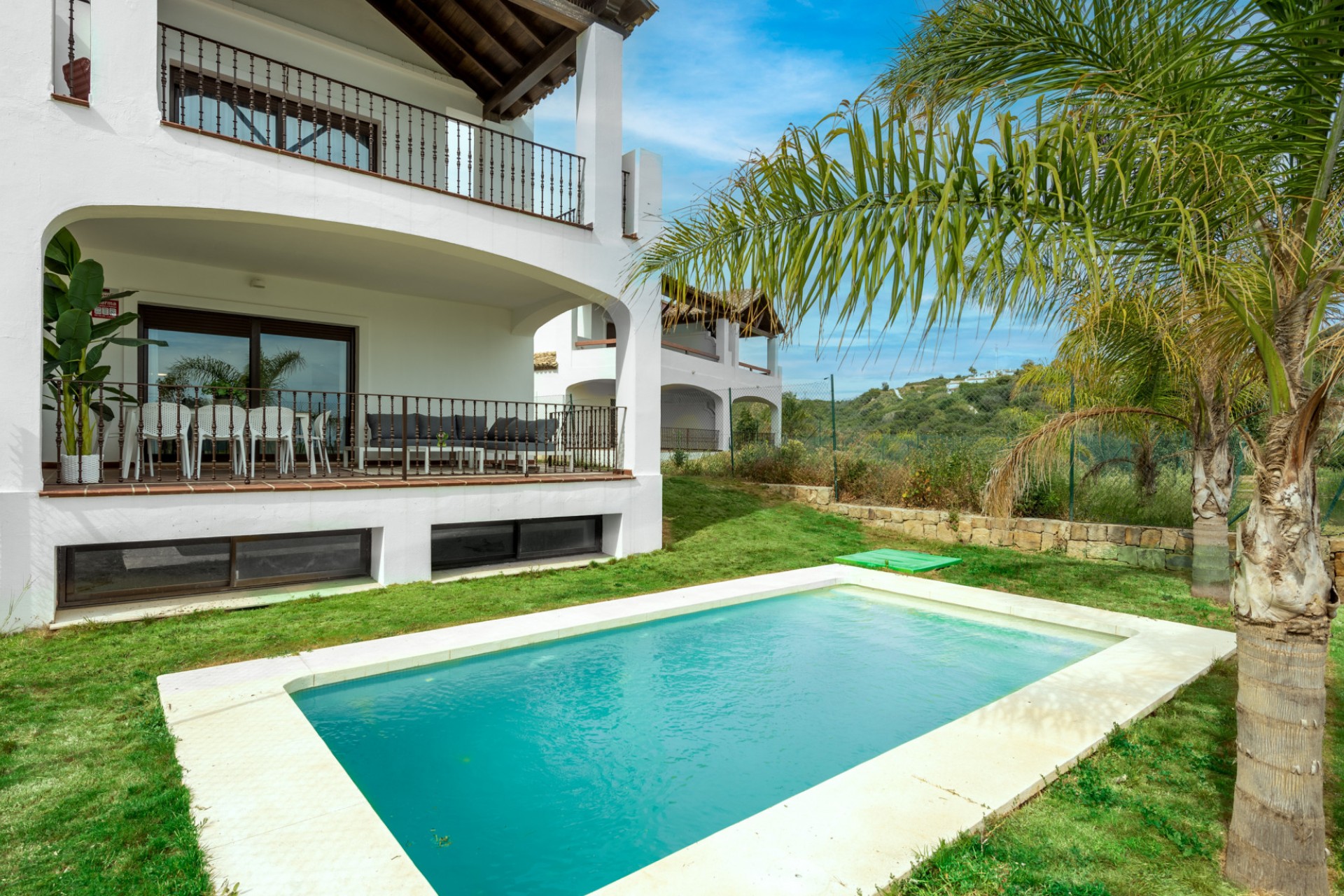 Neue Gebäude - Einfamilienhaus - Estepona