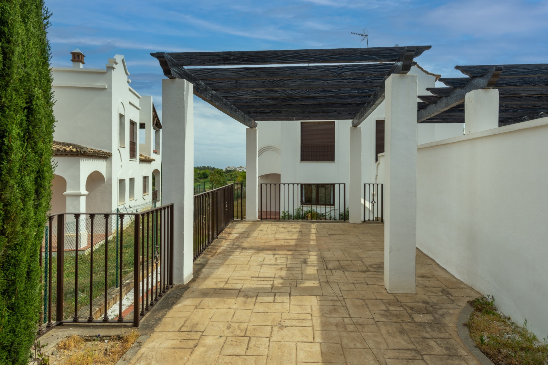 Neue Gebäude - Einfamilienhaus - Estepona