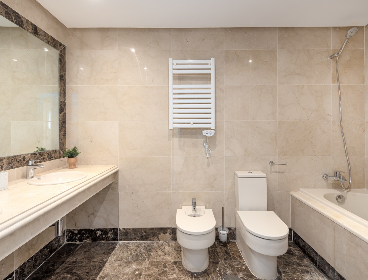 Neue Gebäude - Einfamilienhaus - La Gaspara