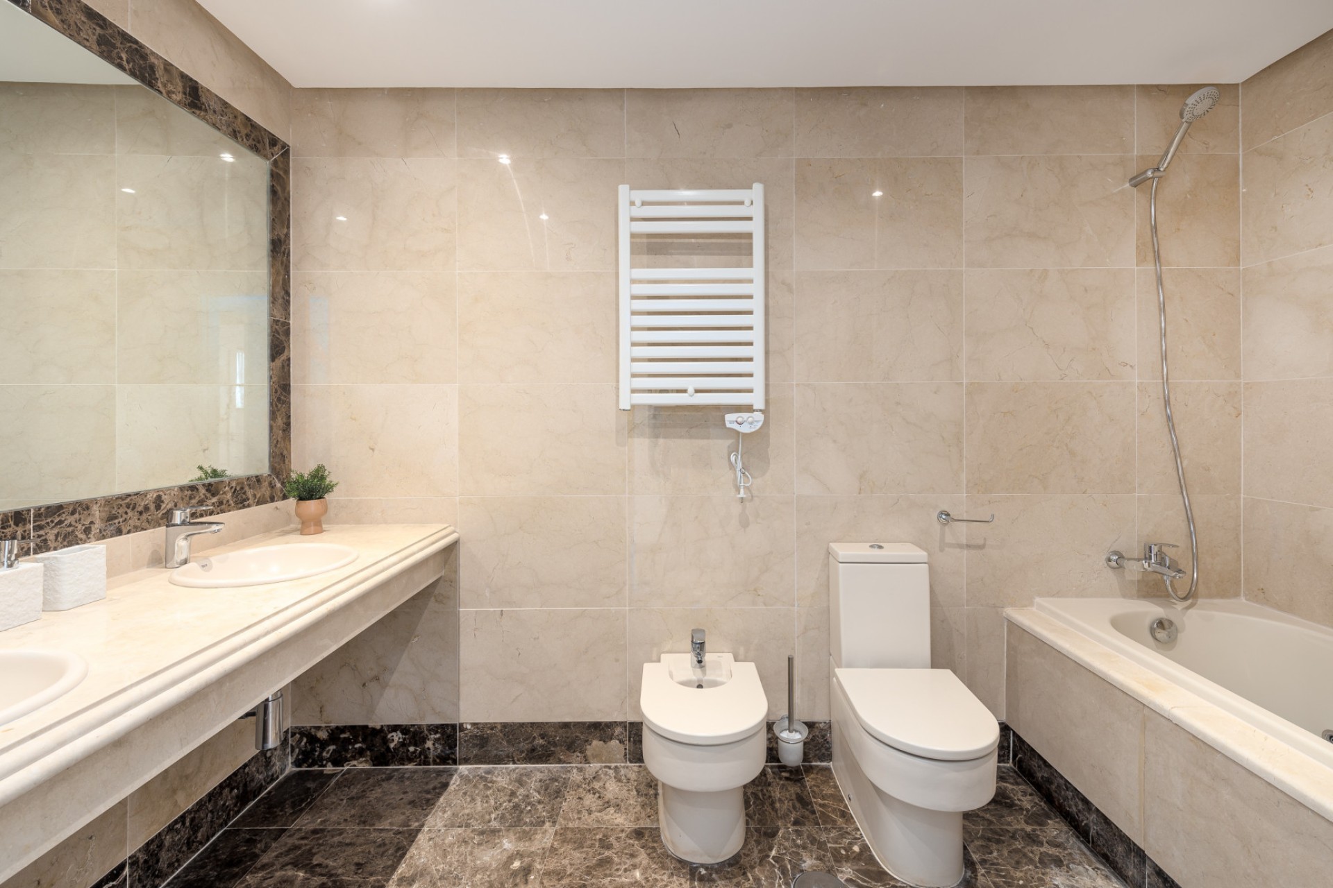 Neue Gebäude - Einfamilienhaus - La Gaspara