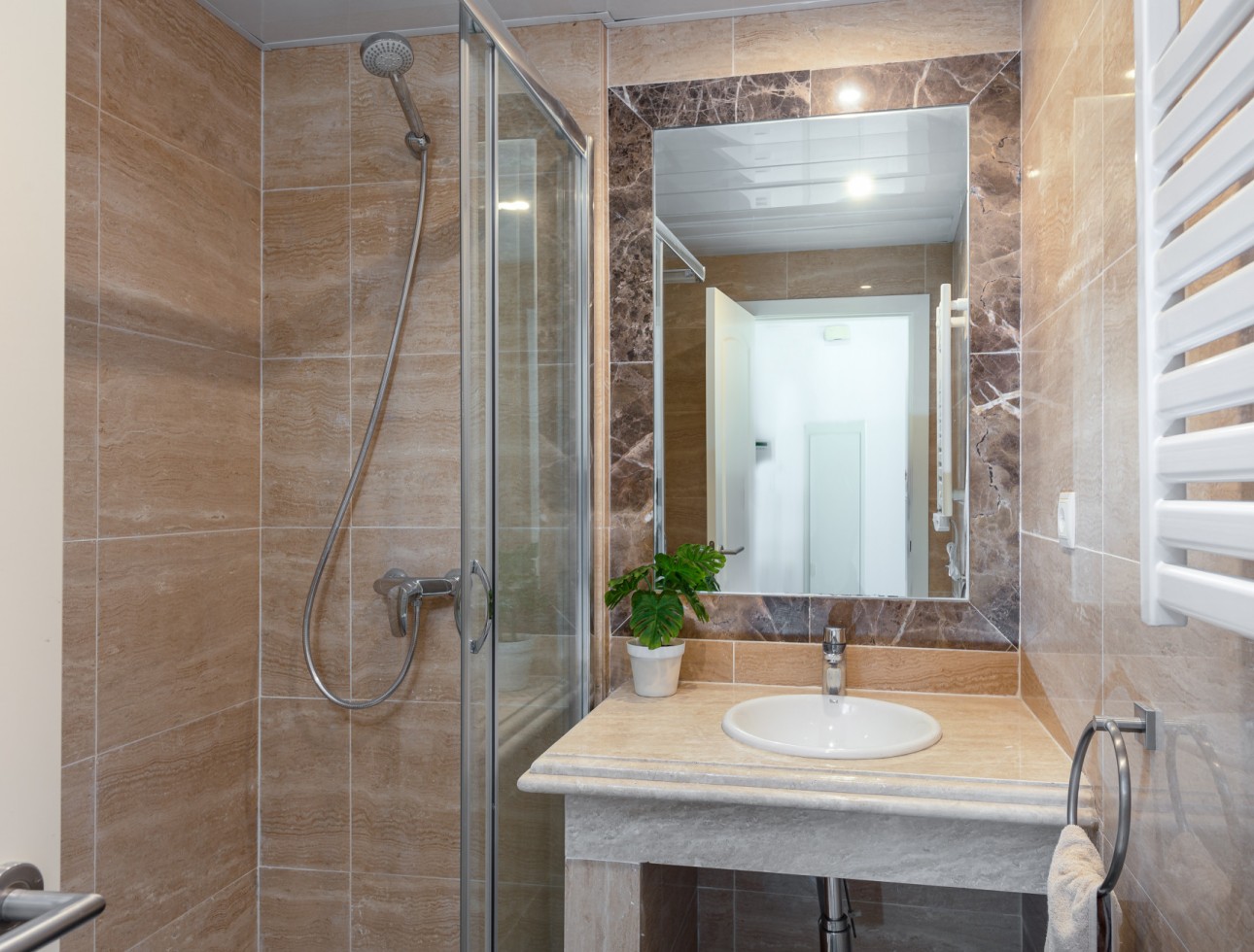 Neue Gebäude - Einfamilienhaus - La Gaspara