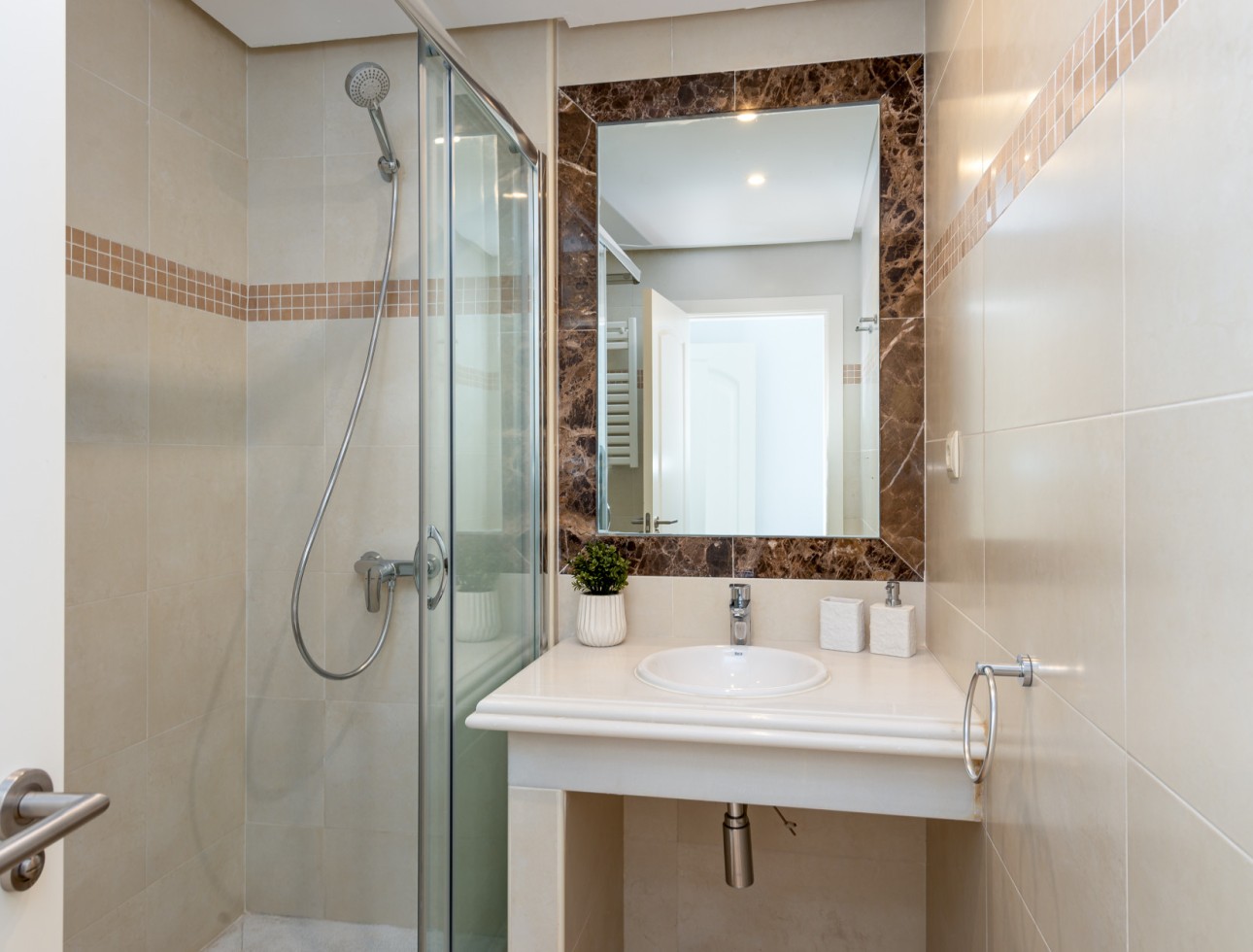 Neue Gebäude - Einfamilienhaus - La Gaspara