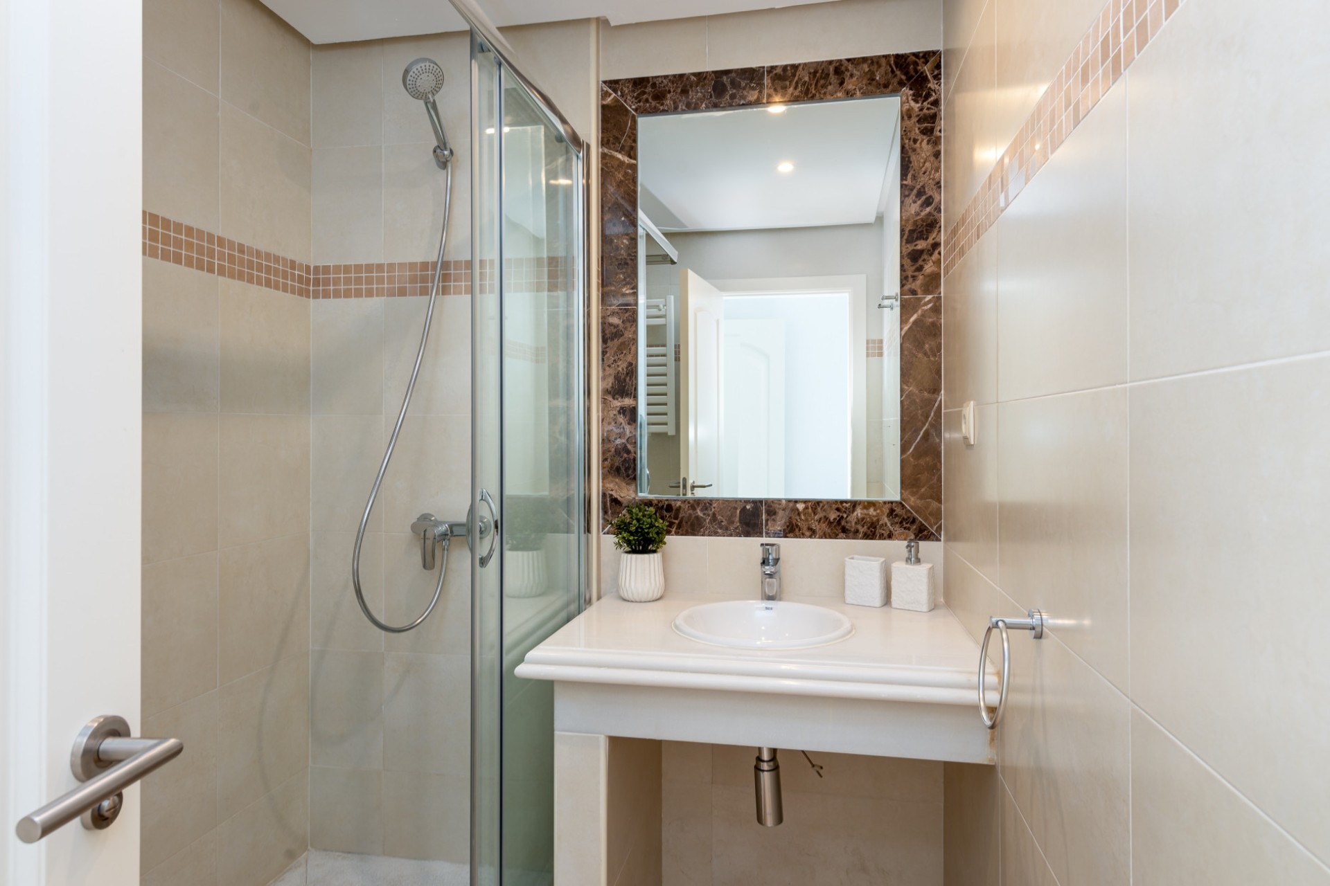 Neue Gebäude - Einfamilienhaus - La Gaspara