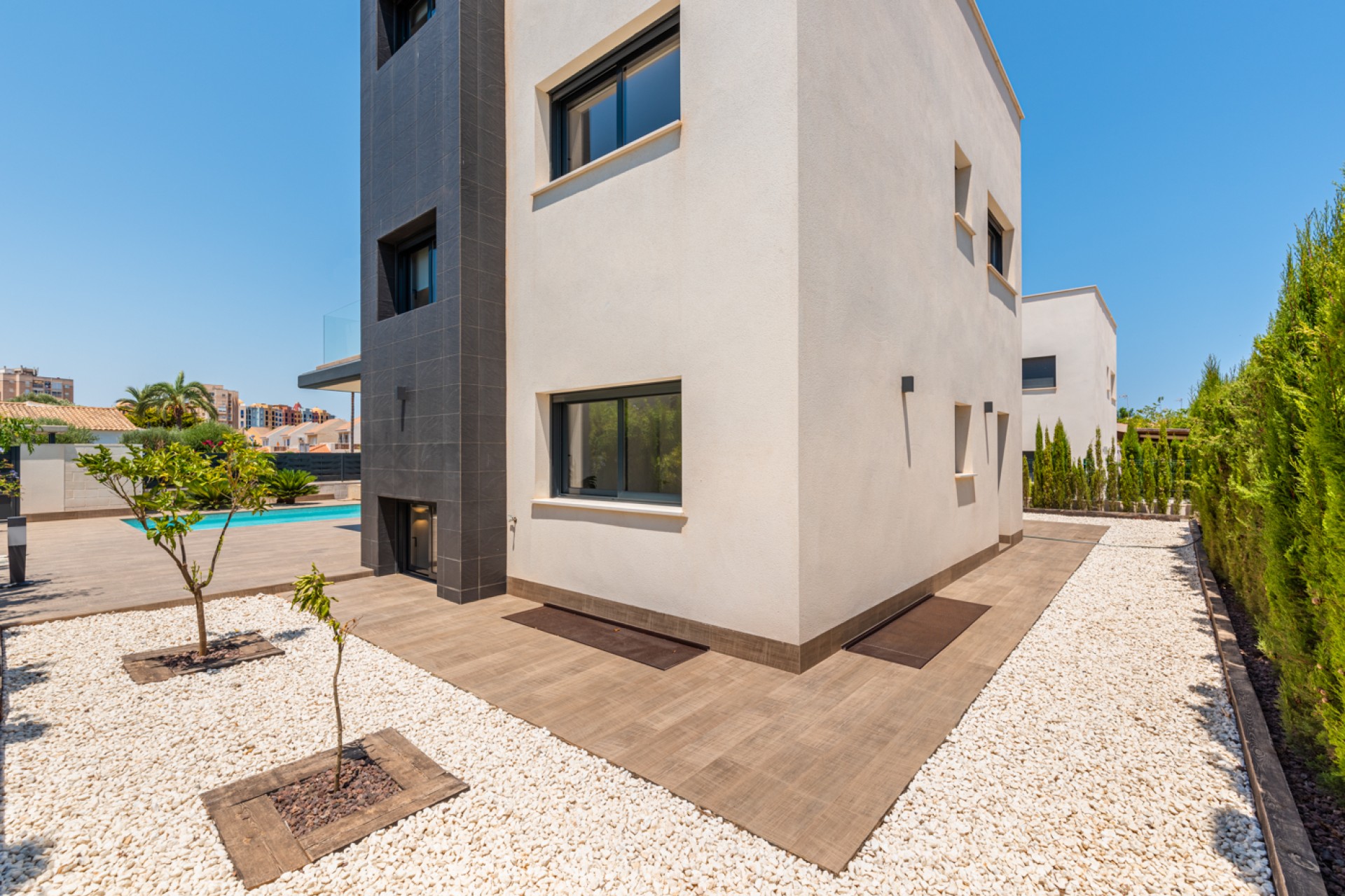 Neue Gebäude - Einfamilienhaus - Playa Paraiso