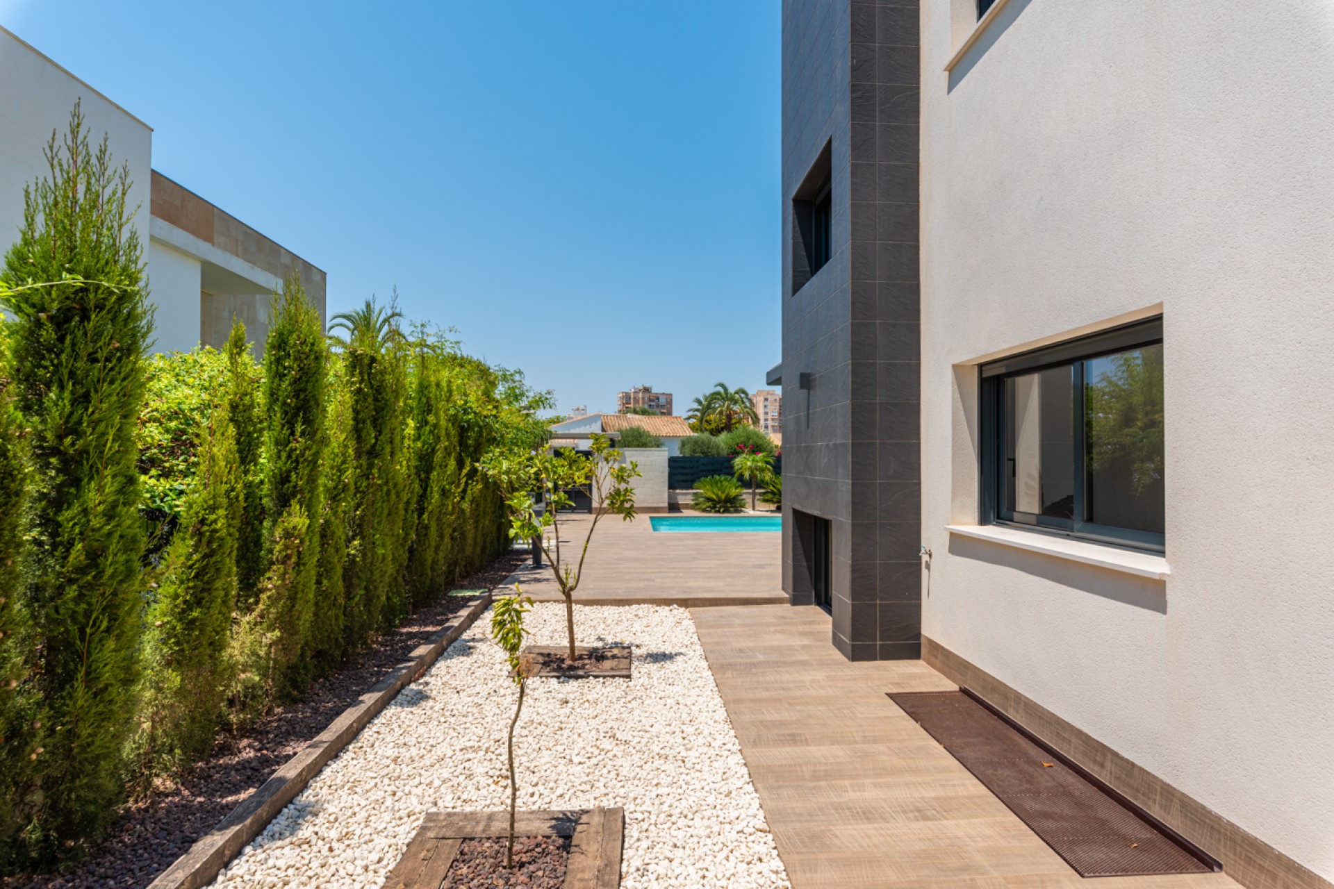 Neue Gebäude - Einfamilienhaus - Playa Paraiso