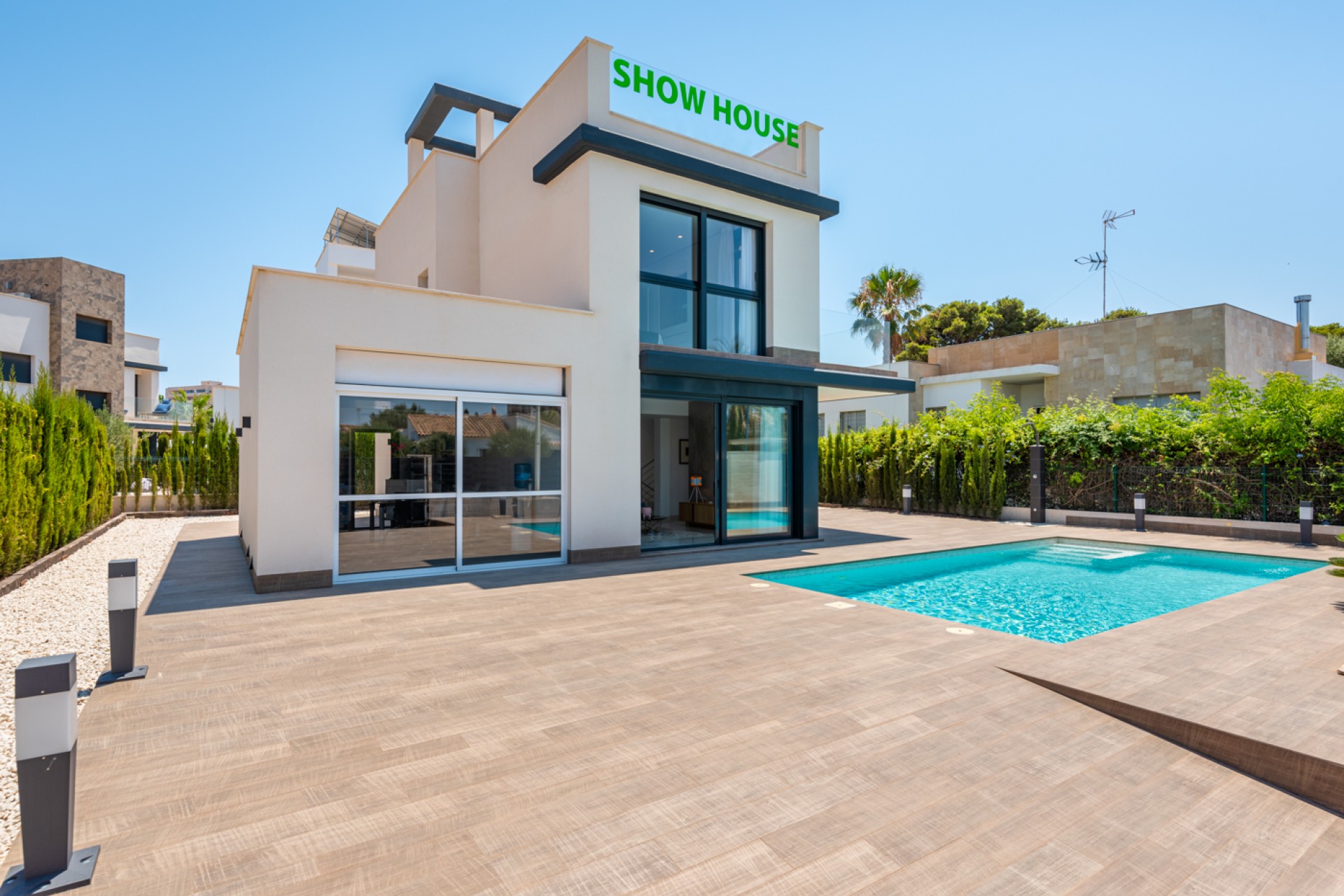 Neue Gebäude - Einfamilienhaus - Playa Paraiso