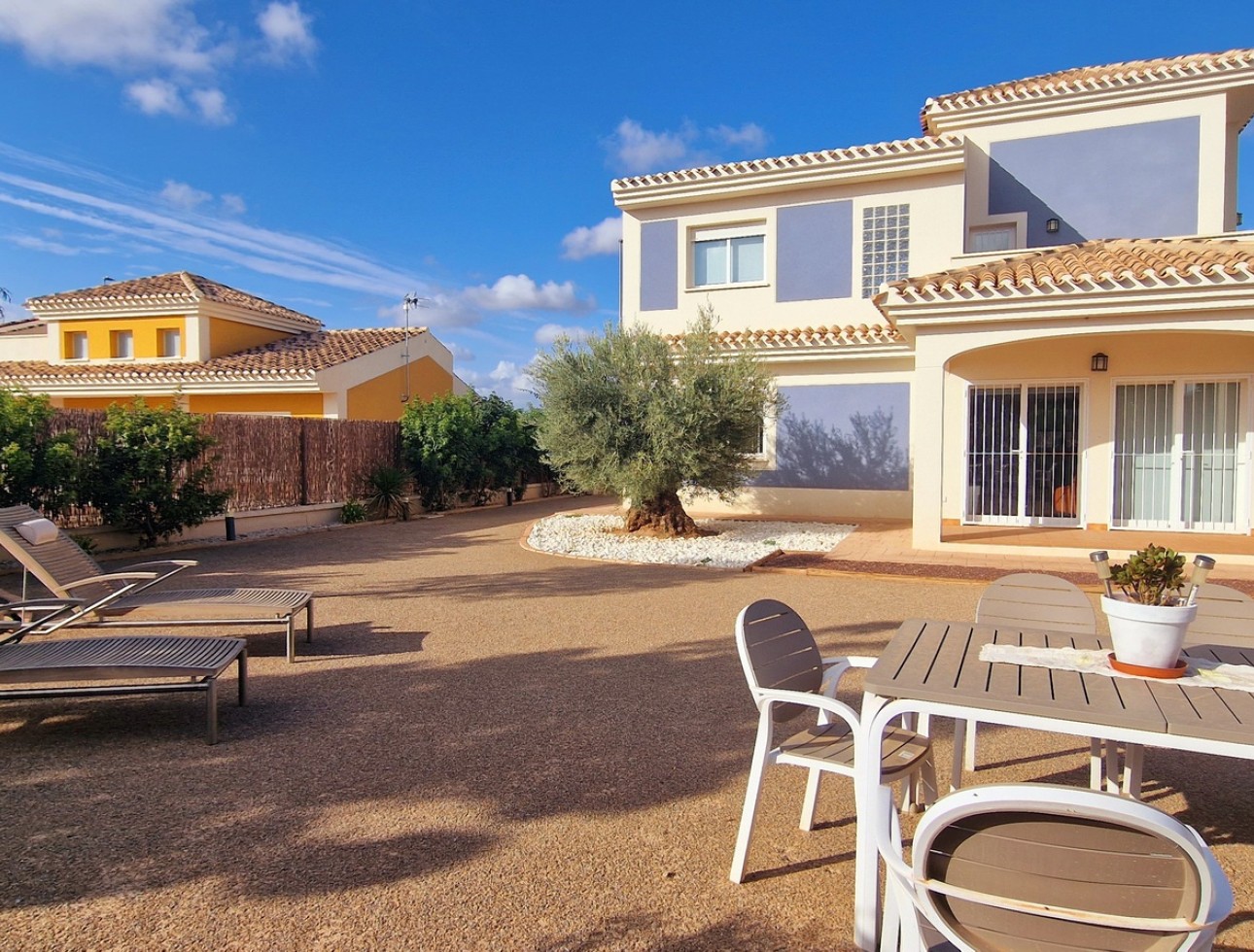 Neue Gebäude - Einfamilienhaus - Purias