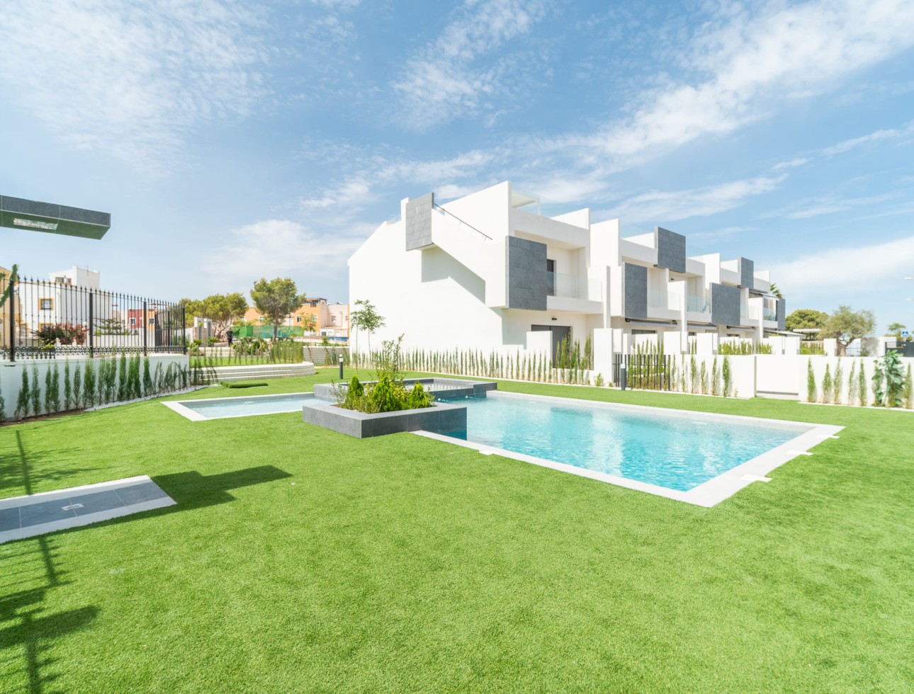 Neue Gebäude - Flach gelegener Bungalow - Torrevieja