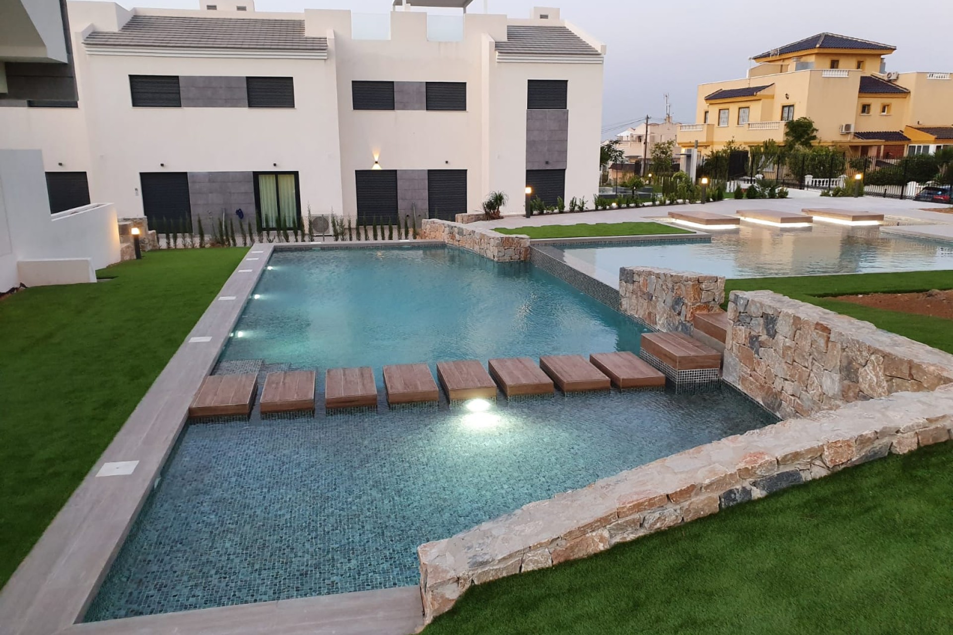 Neue Gebäude - Flach gelegener Bungalow - Torrevieja