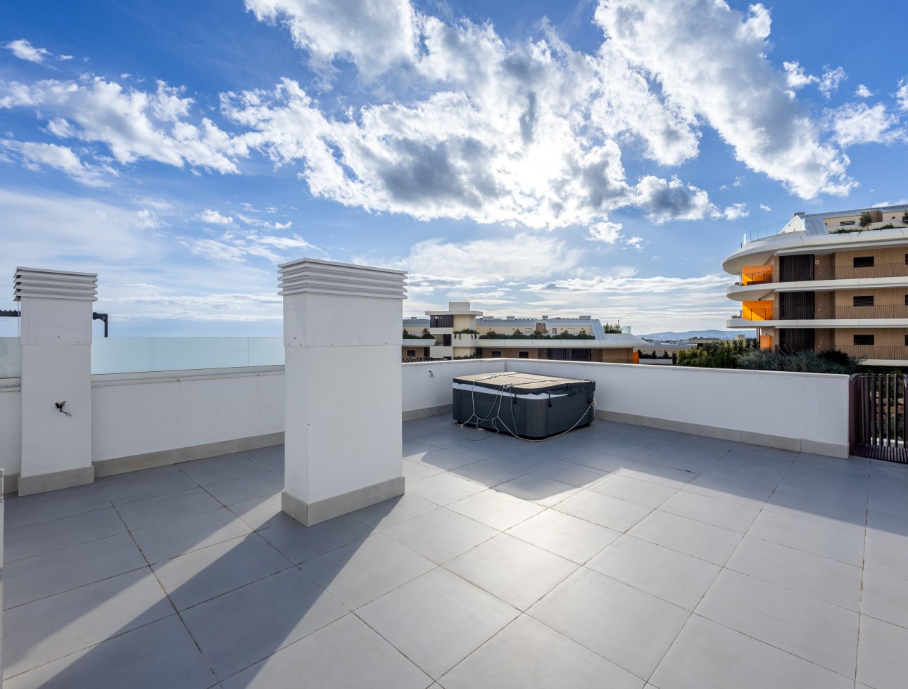 Neue Gebäude - Penthouse - Higuerón