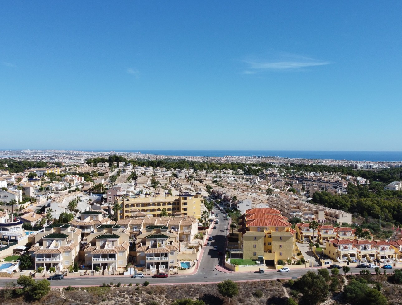 Neue Gebäude - Penthouse - Res. Las Filipinas