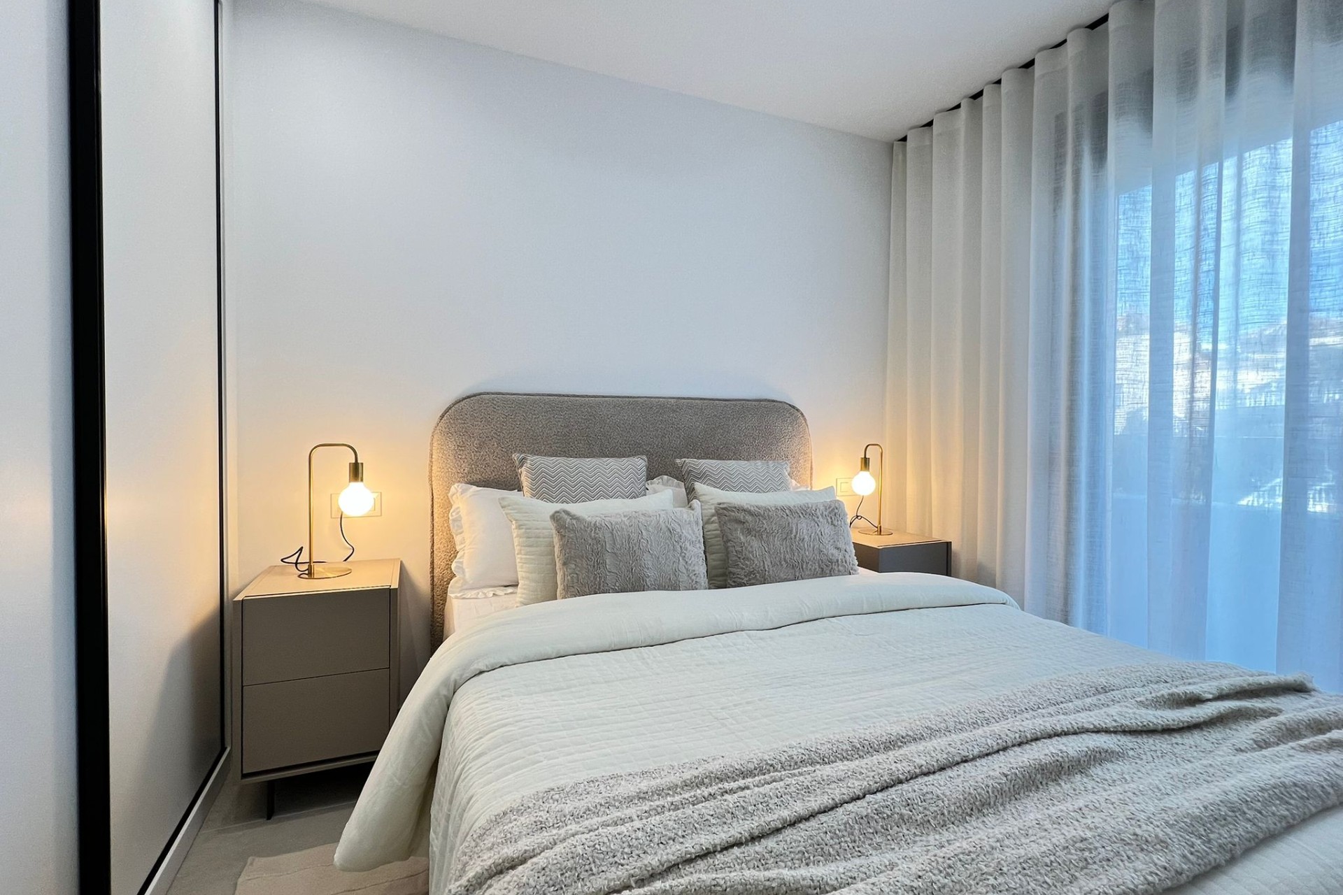 Neue Gebäude - terraced - Benferri