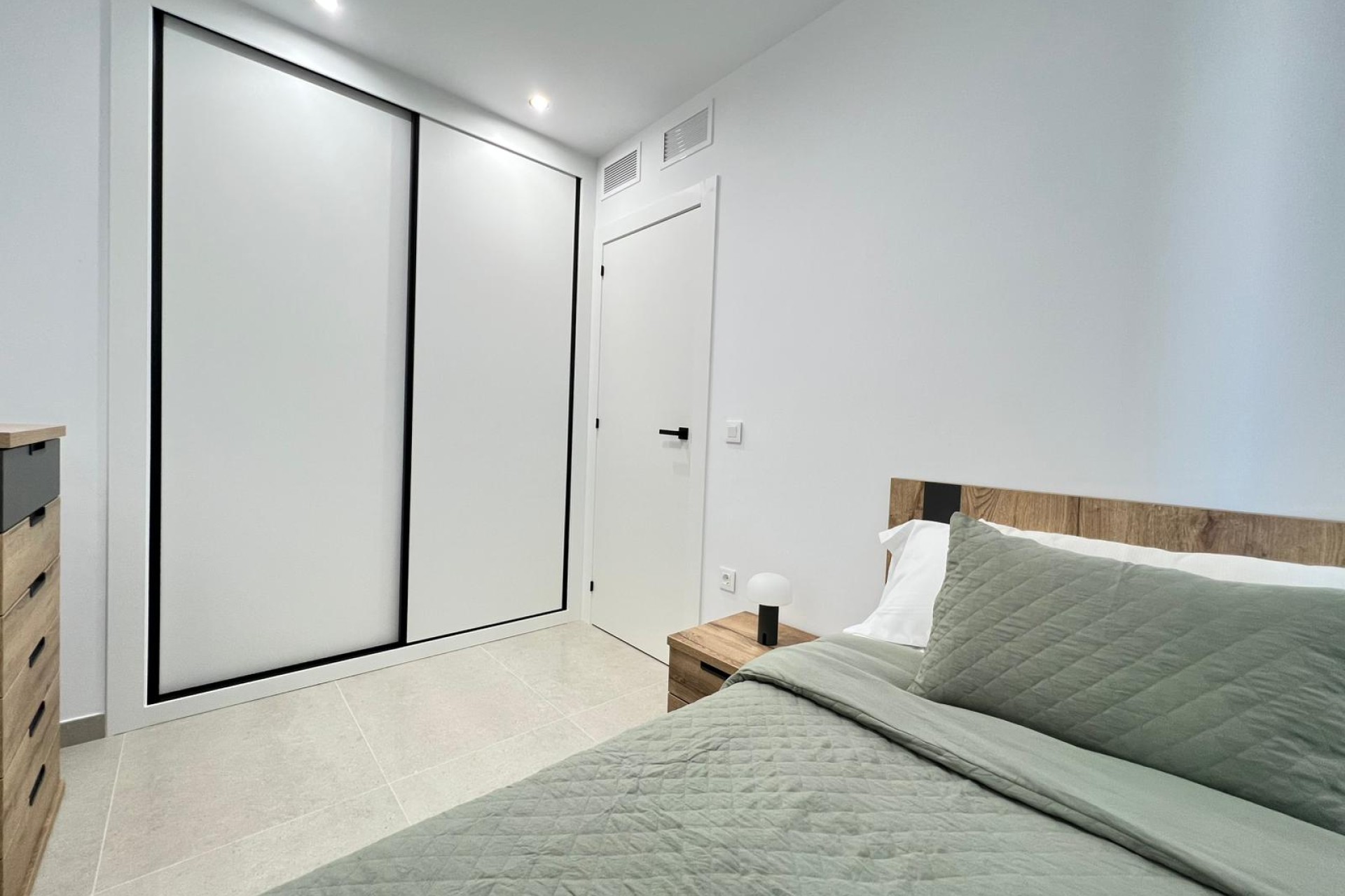 Neue Gebäude - terraced - Benferri