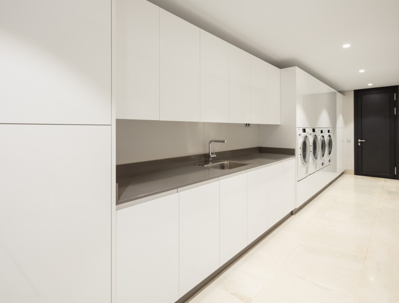 Neue Gebäude - Villa / Doppelhaushälfte - Benahavís